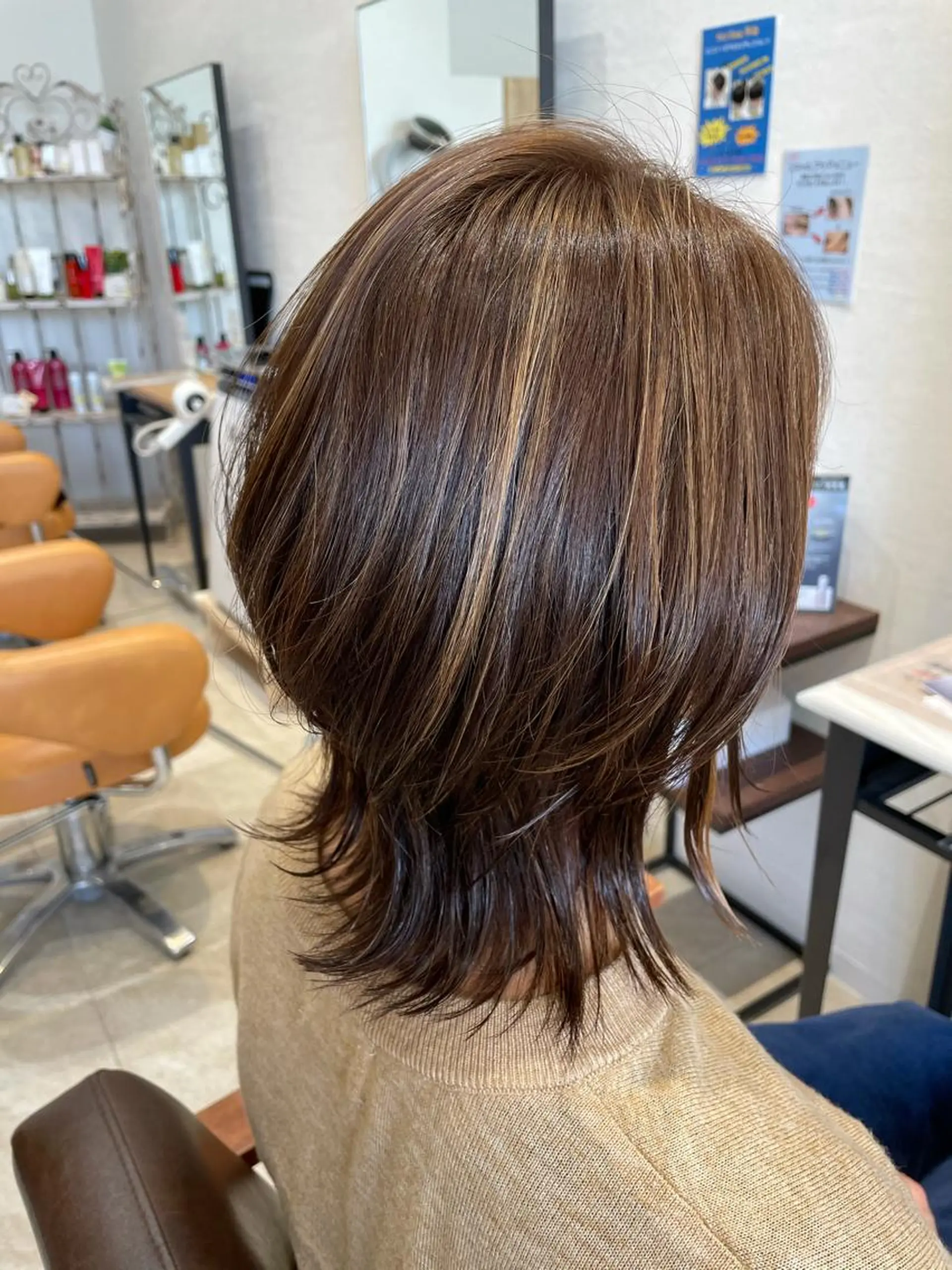 ミディアム ハイライト 安田 美由紀のヘアスタイル