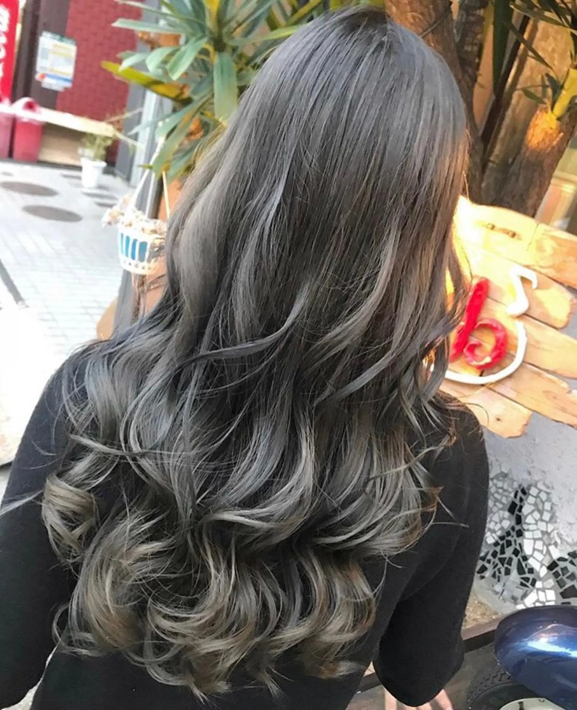 ロング アッシュ ヘアカラー トリートメント 玉木 育実のヘアスタイル