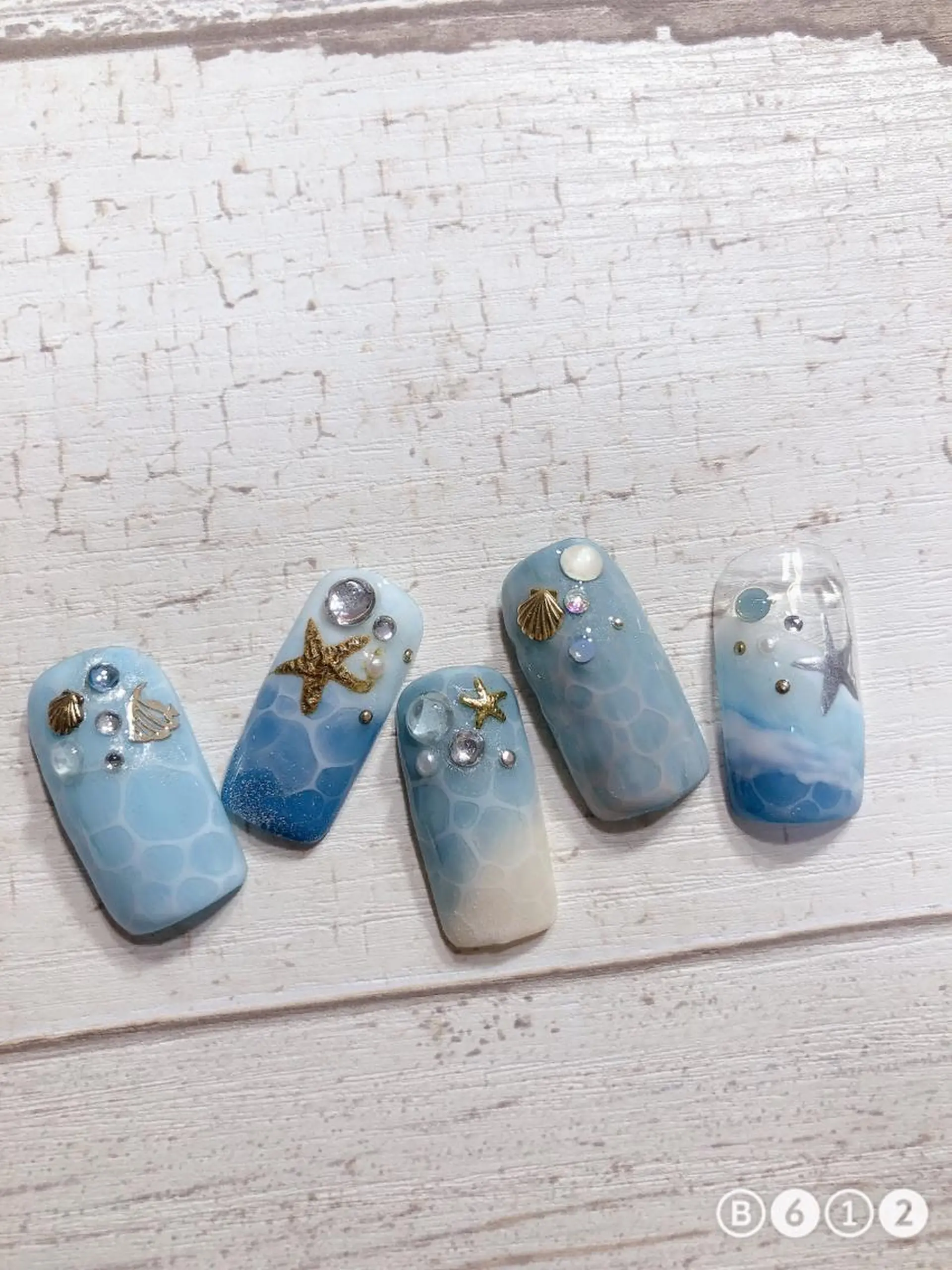 ネイル 北浦和 自爪育成ケアのネイルデザイン