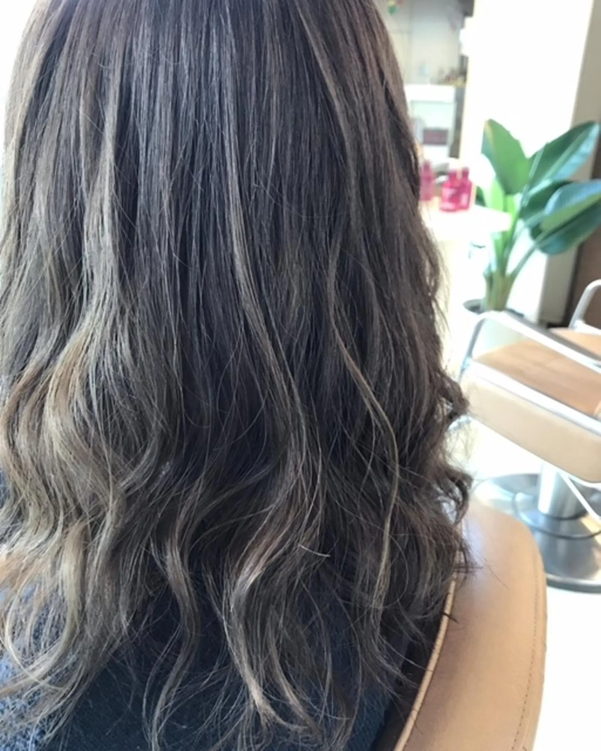 ミディアム アッシュ アッシュグレー ハイライト カット ヘアカラー トリートメント ヘッドスパ むらの じゅんやのヘアスタイル