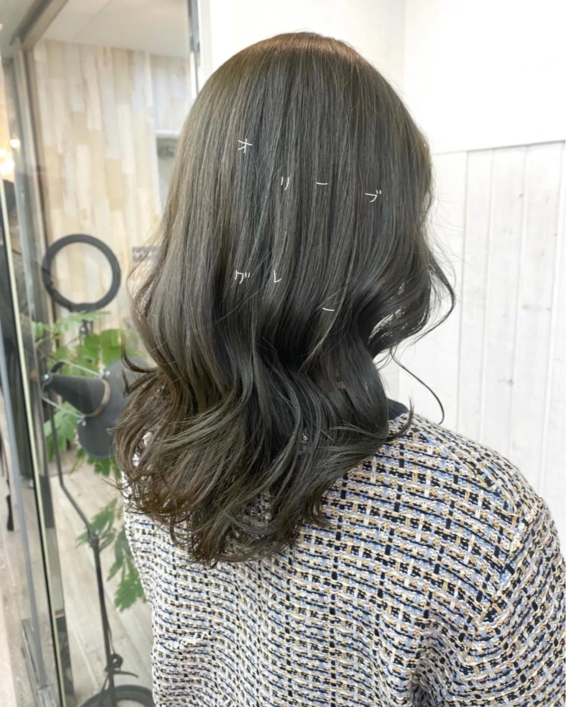 セミロング カラー イルミナカラー オリーブグレー ピンクカラー カット ヘアカラー トリートメント B3 SHARE SALON【ビースリーシェアサロン】所属・☀️透明感color KURO☀️のヘアスタイル