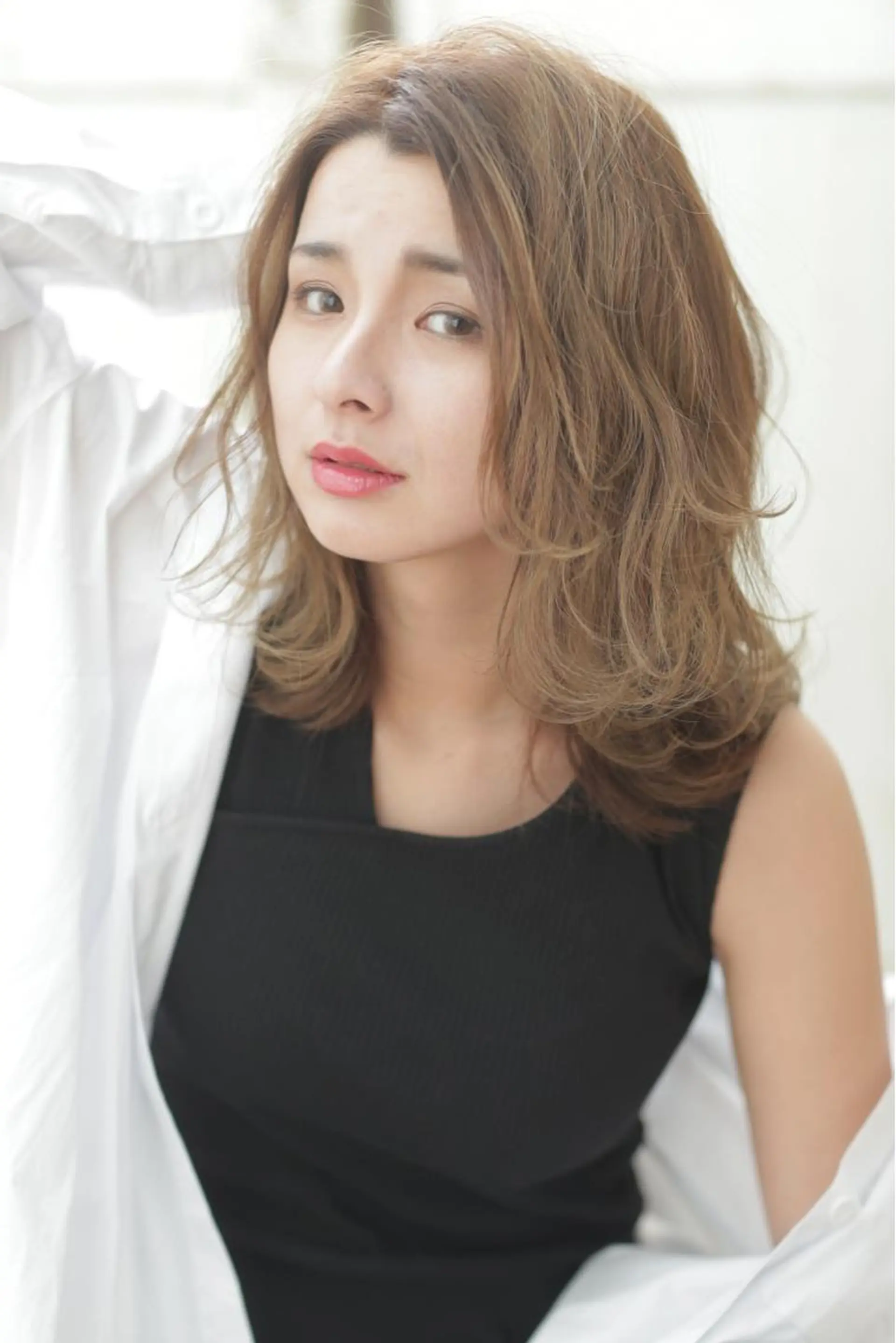 ミディアム 外国人風カラー 外ハネヘア Lee 甲子園のヘアスタイル