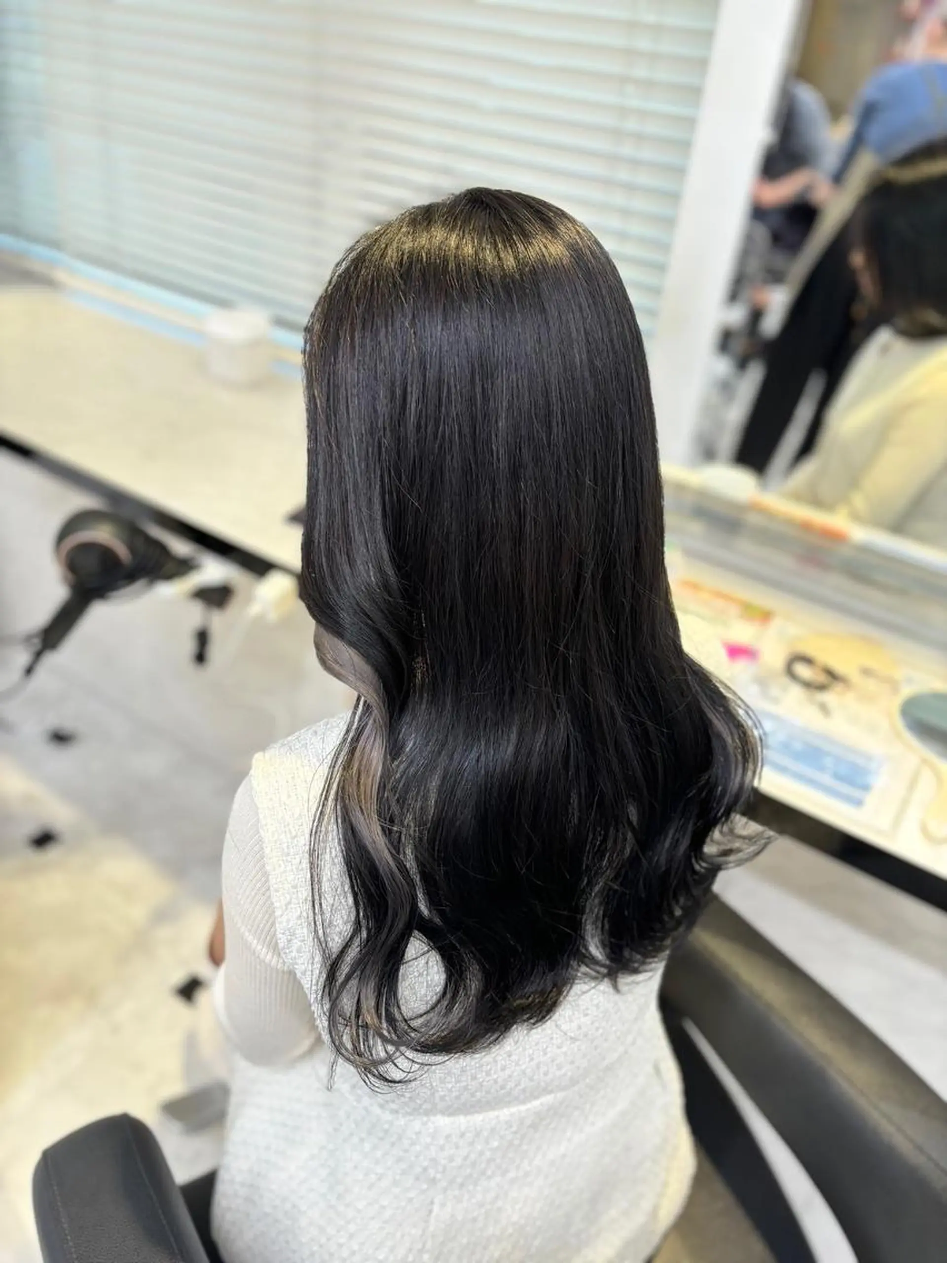 カラー ロング カット ヘアカラー 💙ハイトーン韓国風 色白ヘア💙manaのヘアスタイル