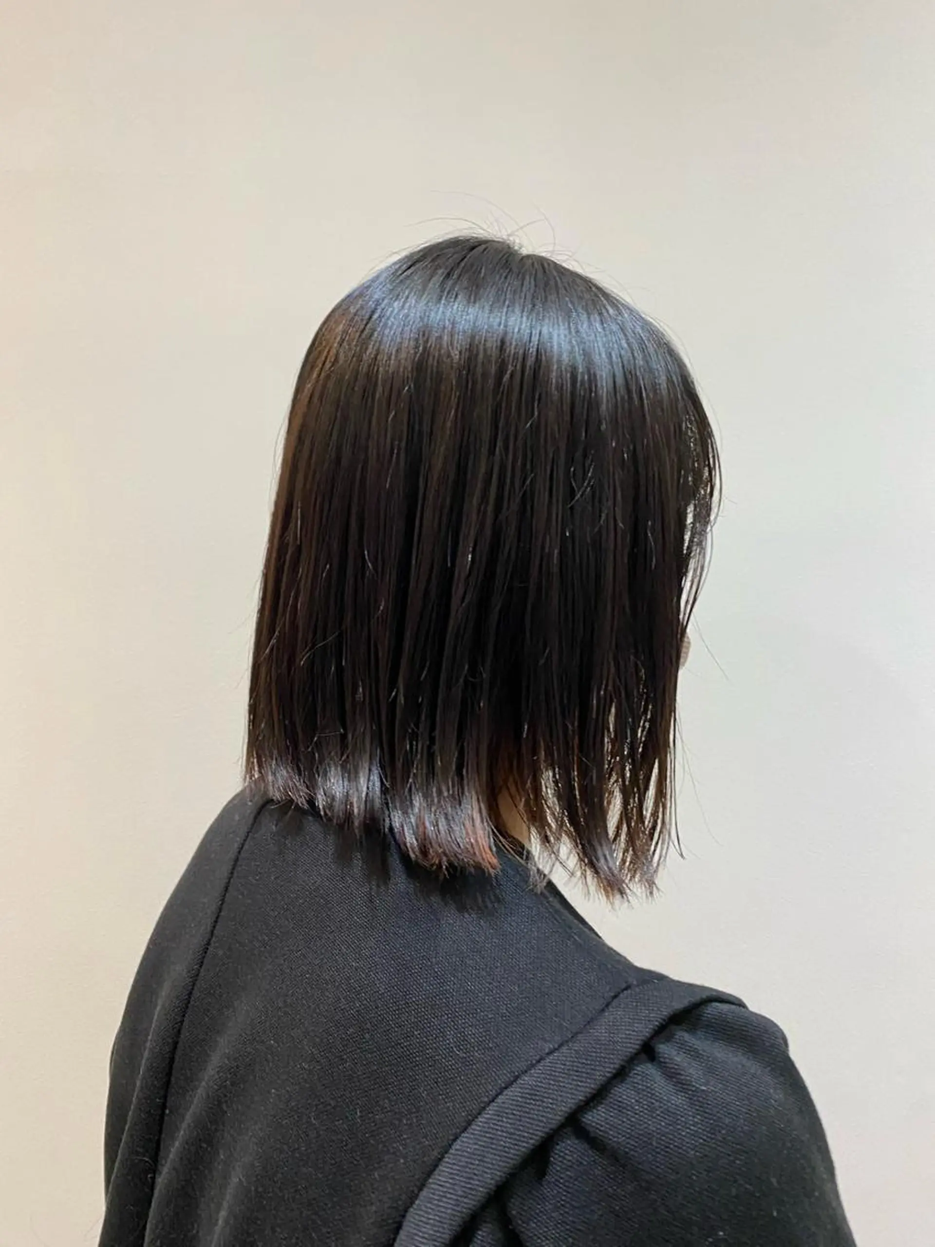 ミディアム カラー ミディアムパーマ バレイヤージュ ブリーチ ケアブリーチ デザインカラー 大人かわいい×艶髪 🤍塩川のヘアスタイル