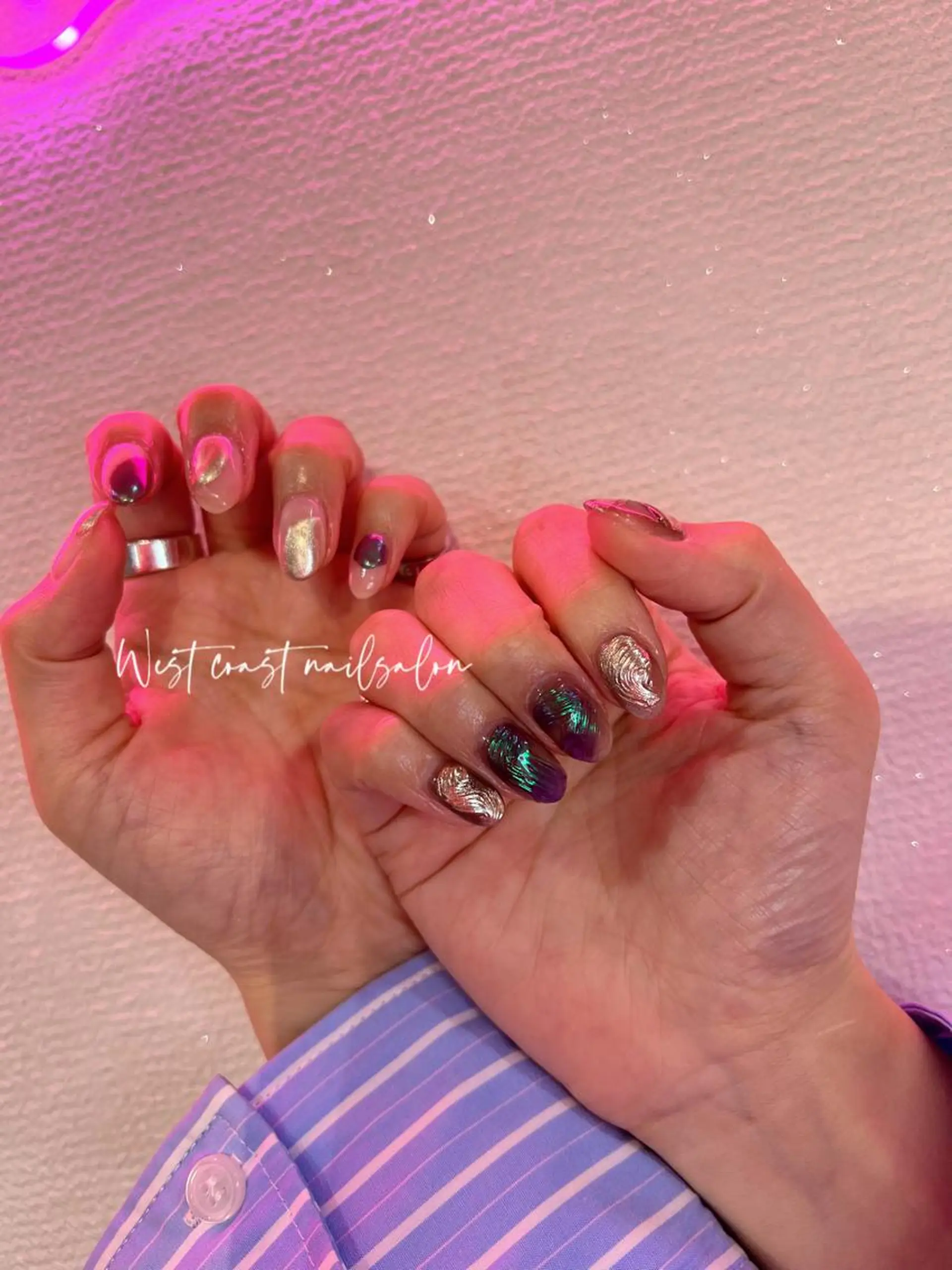 ネイル ニュアンスネイル リボン、ガーリー パーツ放題専門店のネイルデザイン