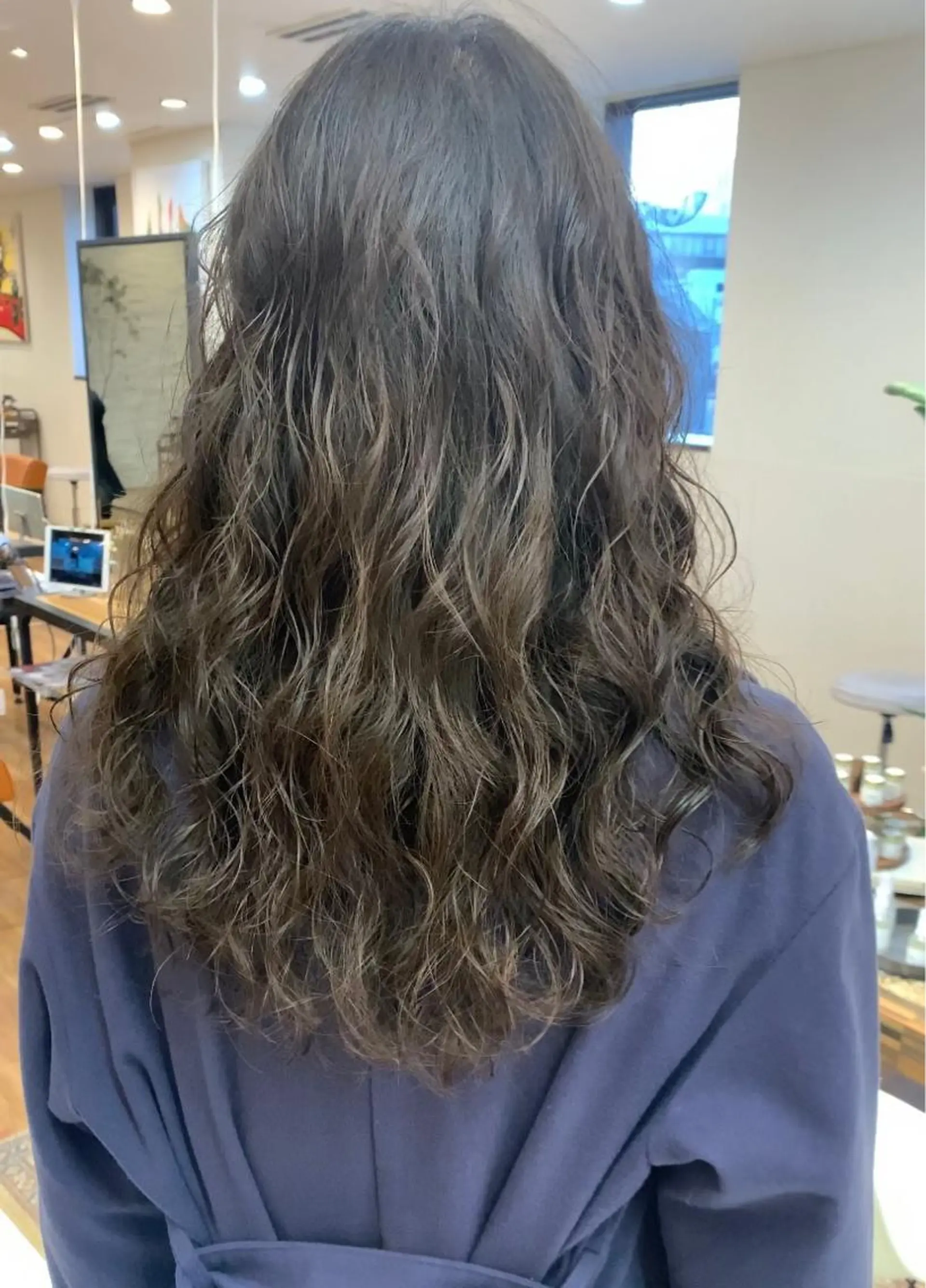 セミロング パーマ 古沢 新のヘアスタイル