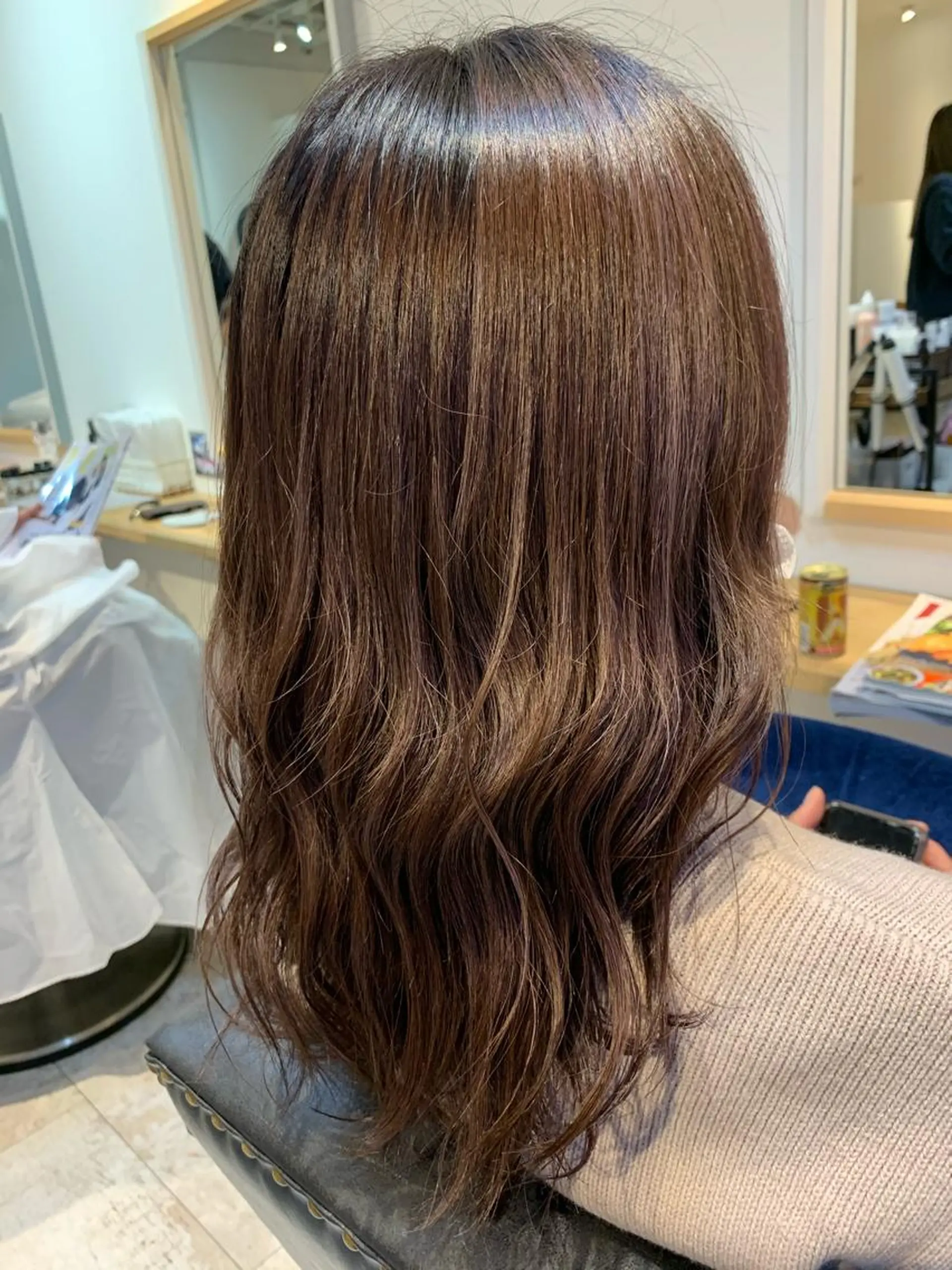 セミロング カラー ベージュカラー ハイライトカラー ピンクカラー ハイライト 山本 舜也のヘアスタイル