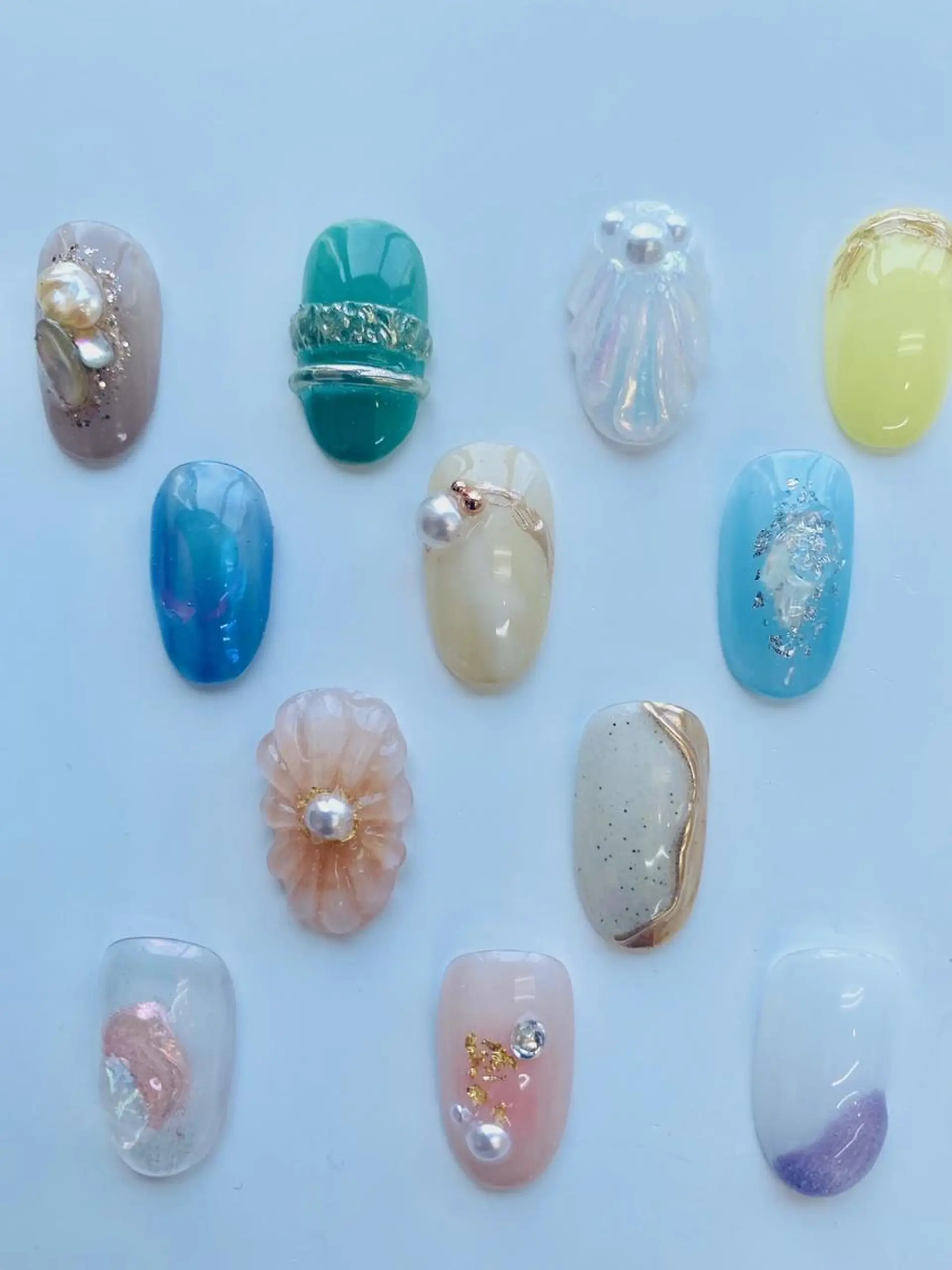 ネイル 【尾下】 ロイヤル•セラピストのネイルデザイン