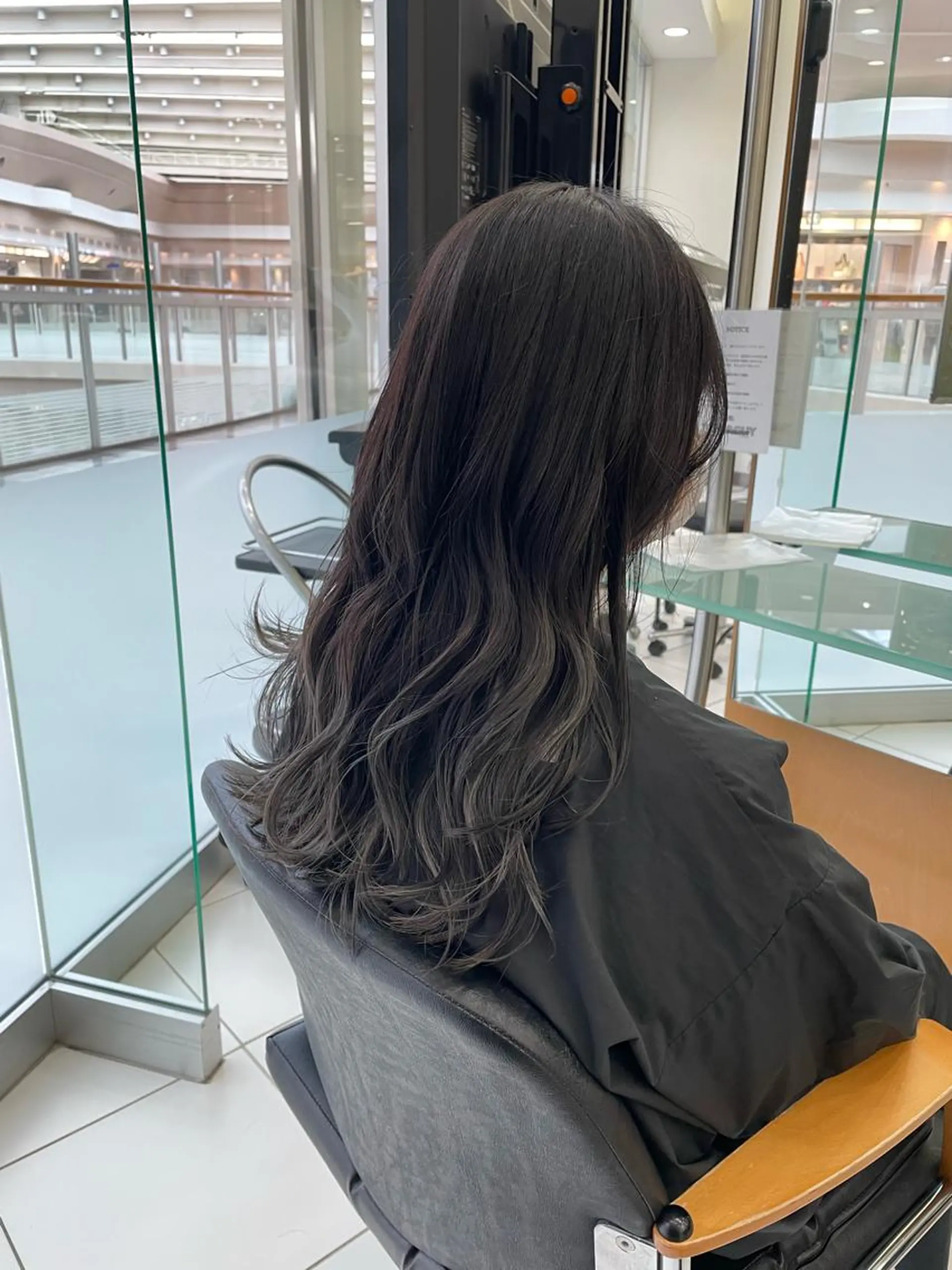 ロング カラー グラデーションカラー 今だけカット無料✨ 表参道美容師　井出光のヘアスタイル