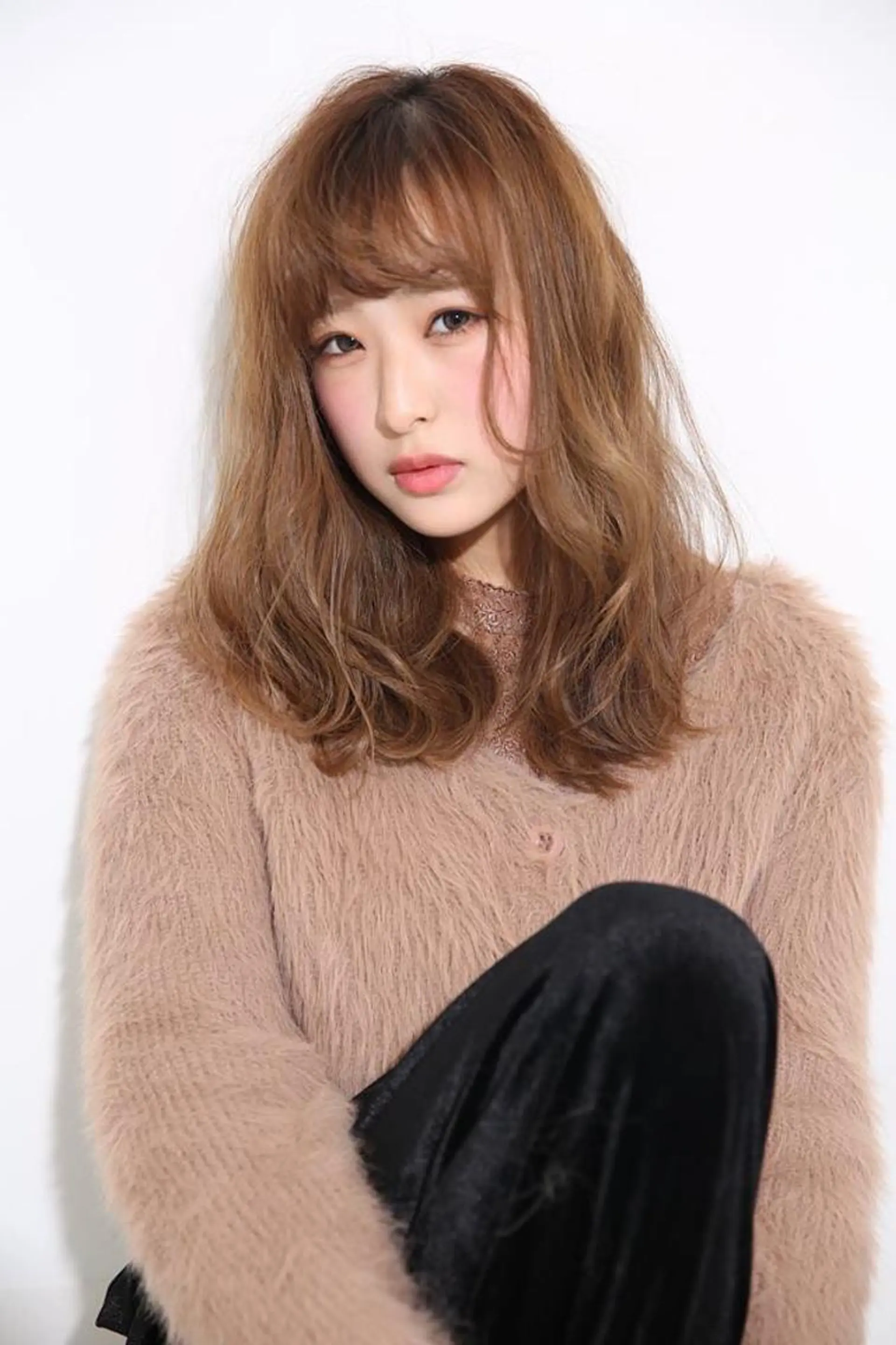 セミロング ブリーチなしダブル/ レイヤーカット 小棹のヘアスタイル