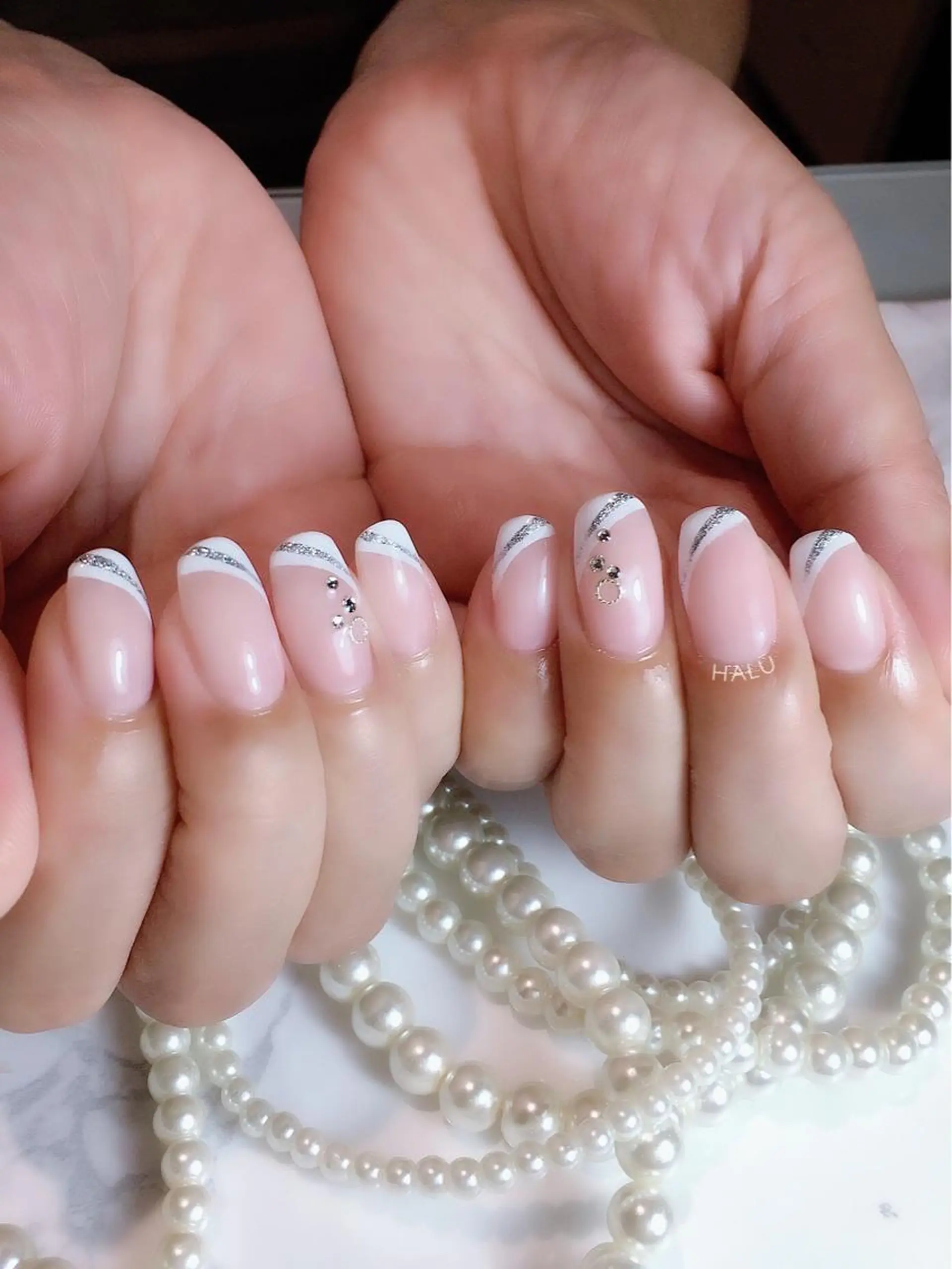 ネイル フレンチネイル 斜めフレンチ HALU ハルのネイルデザイン