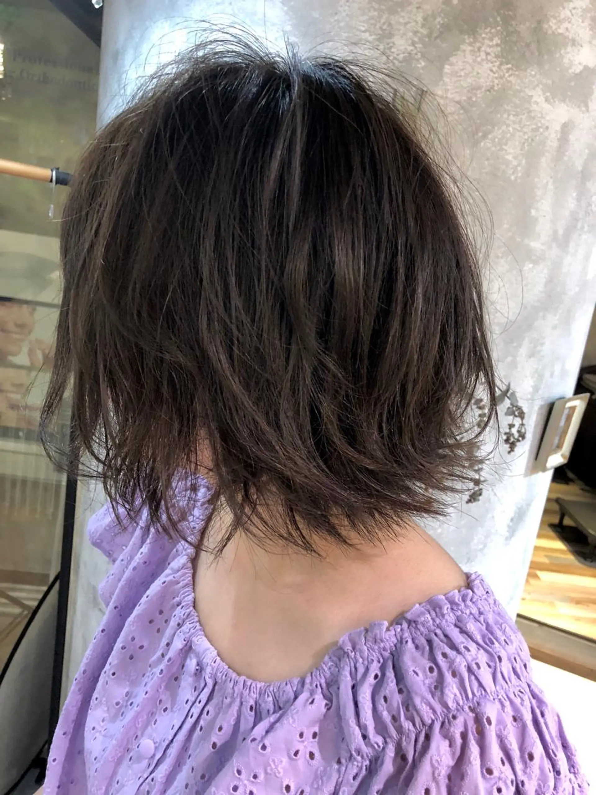 ショート カラー ダークグレー グレージュ ボブ 外ハネヘア カット ヘアカラー トリートメント 松村 崇弘のヘアスタイル