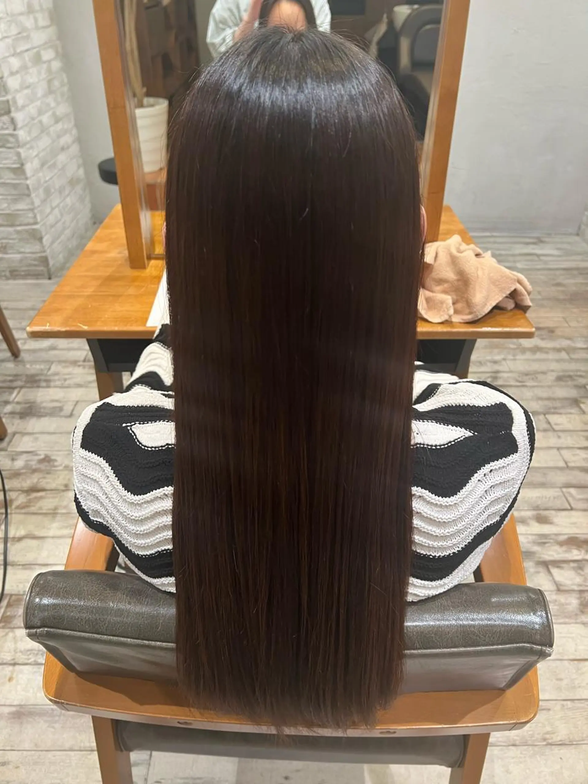 ロング トリートメント Aura所属・丸山 心 / 艶カラーのヘアスタイル