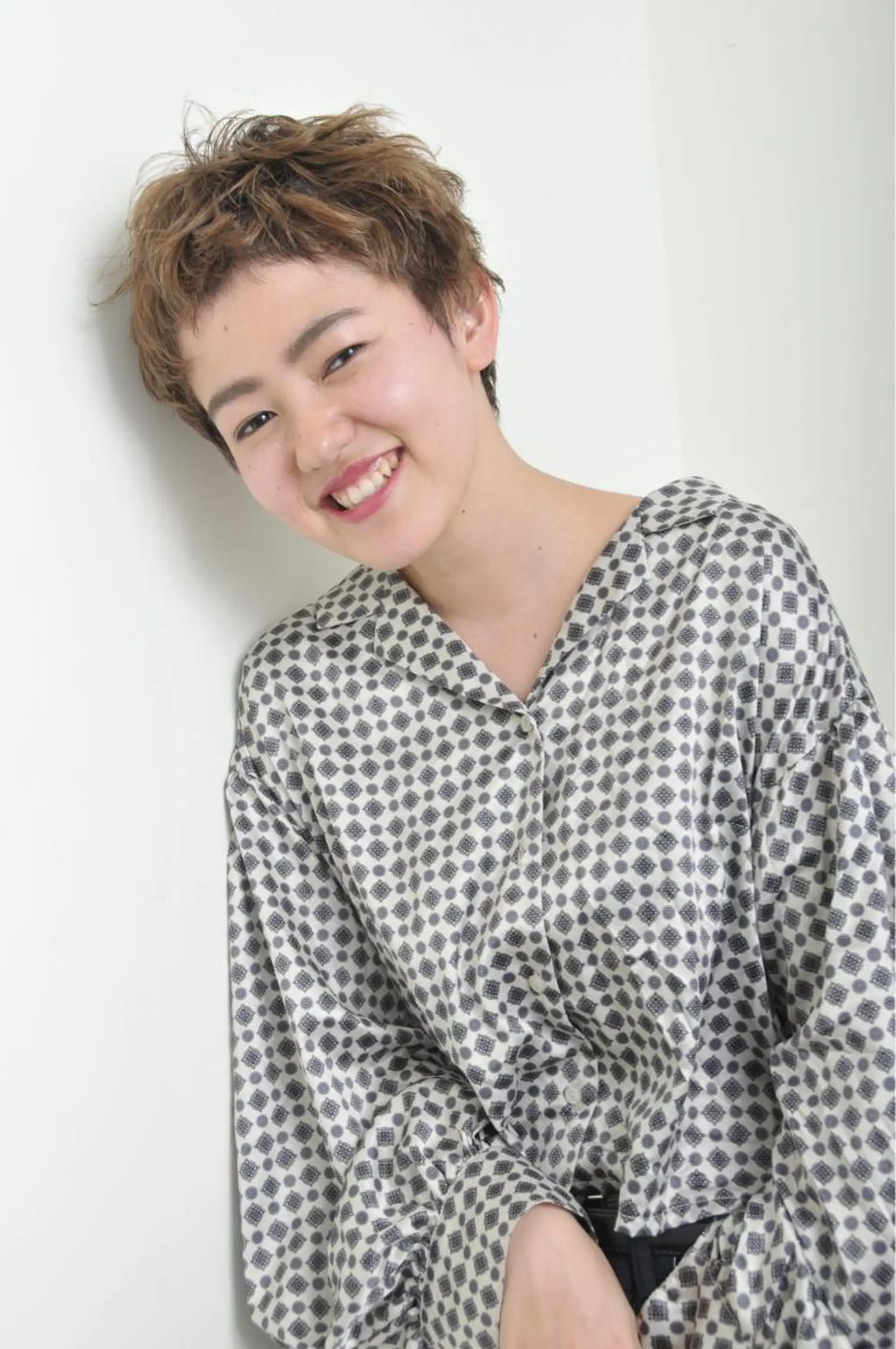 ショート カラー 似合わせカット カット ヘアカラー トリートメント Neolive caffのヘアスタイル