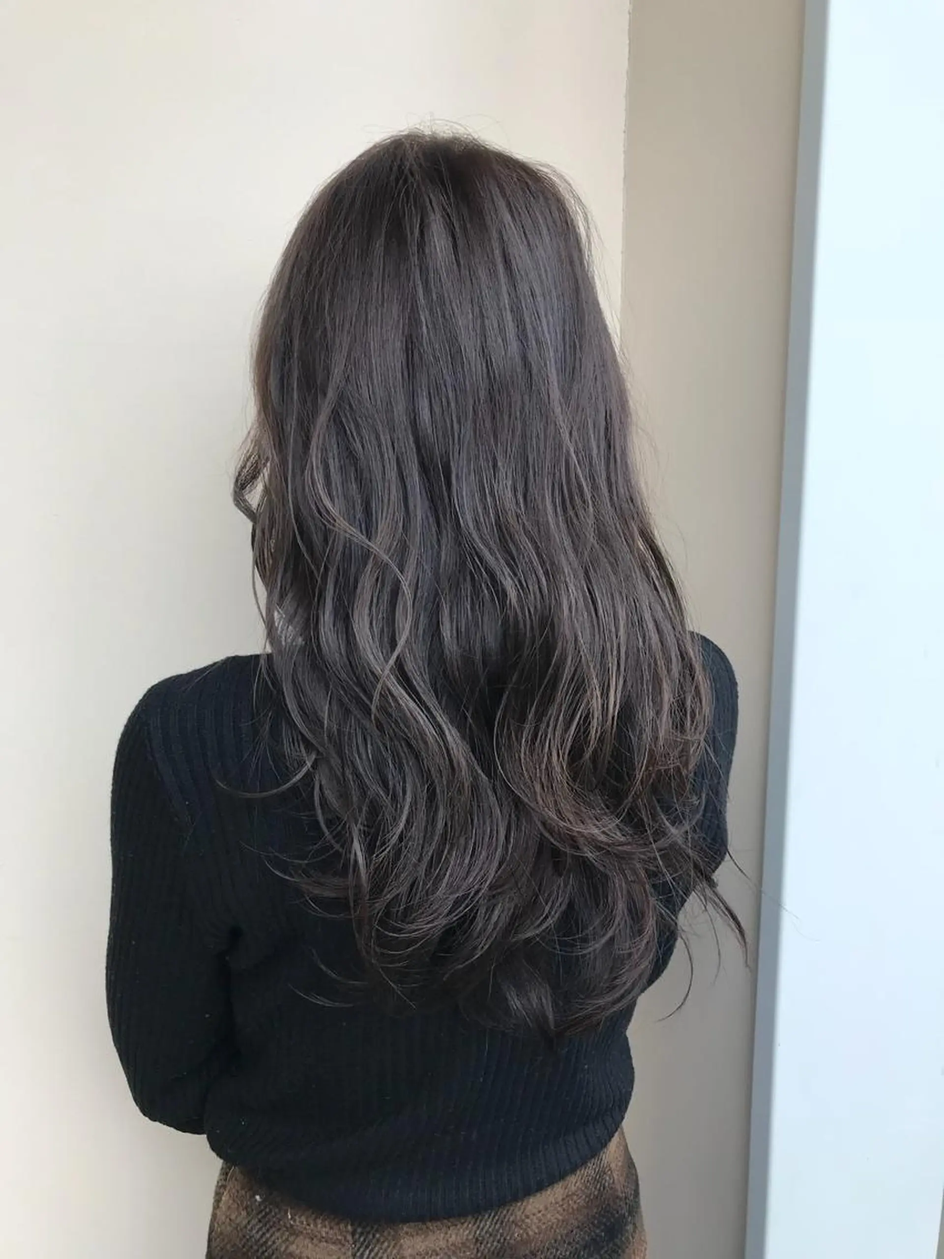 ミディアム アッシュ アッシュグレー アッシュグレージュ 伊奈 航平のヘアスタイル