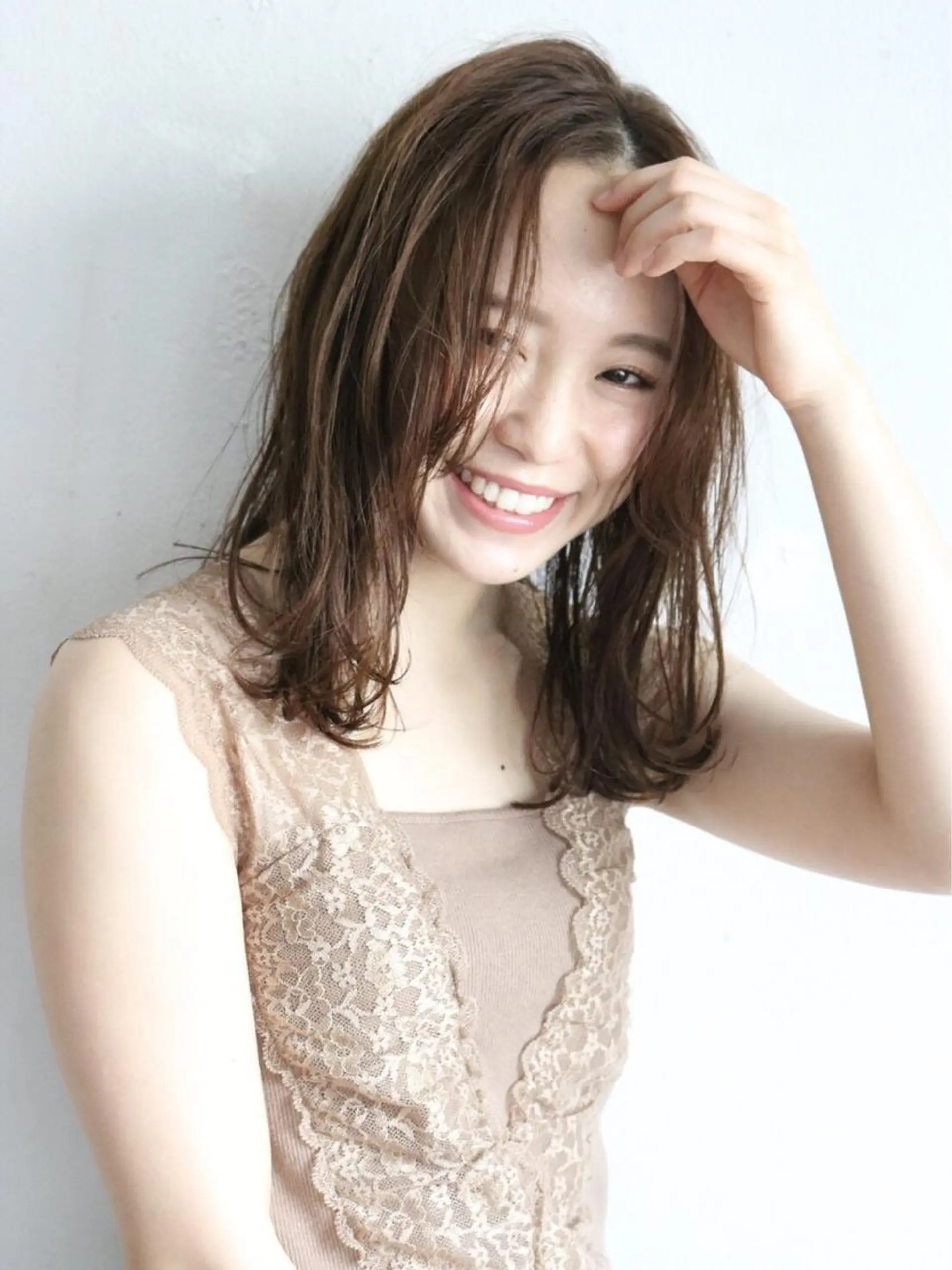 ミディアム カラー パーマ 野崎 ひかりのヘアスタイル