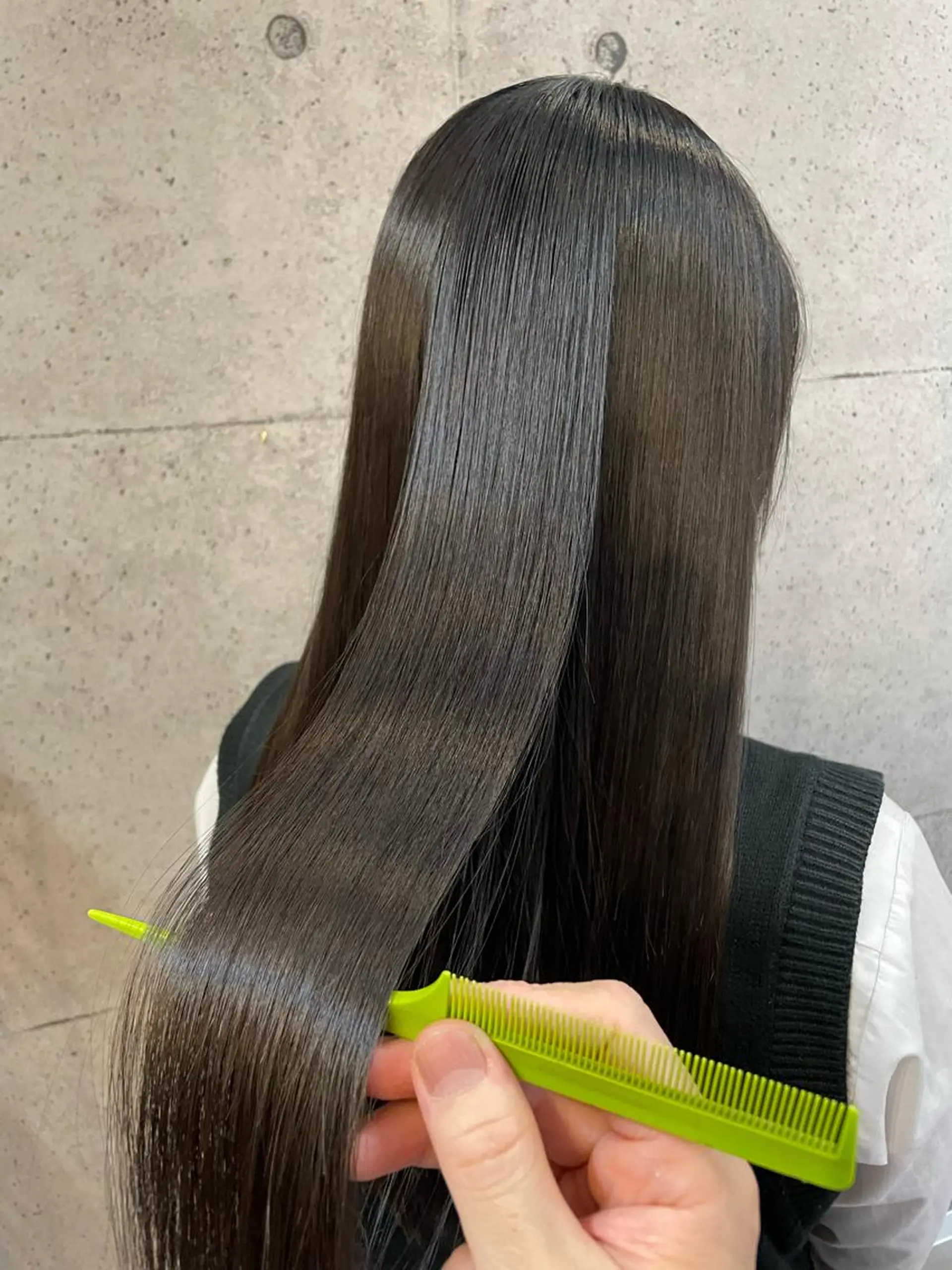 ロング カット 縮毛矯正 🔷ブリーチバレイヤ ージュ🔷飯野達也のヘアスタイル