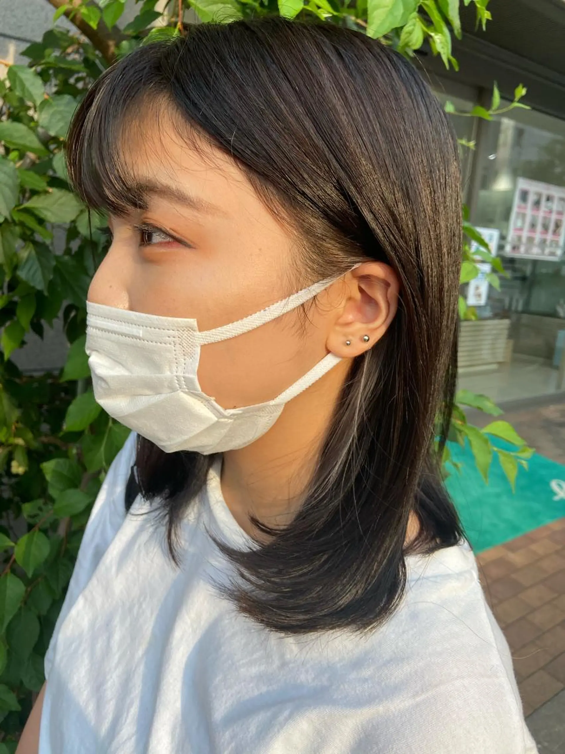 ミディアム カラー ブルーカラー イヤリングカラー シルバー カット ヘアカラー トリートメント 🪽似合わせカラー RENA.🪽🩶のヘアスタイル