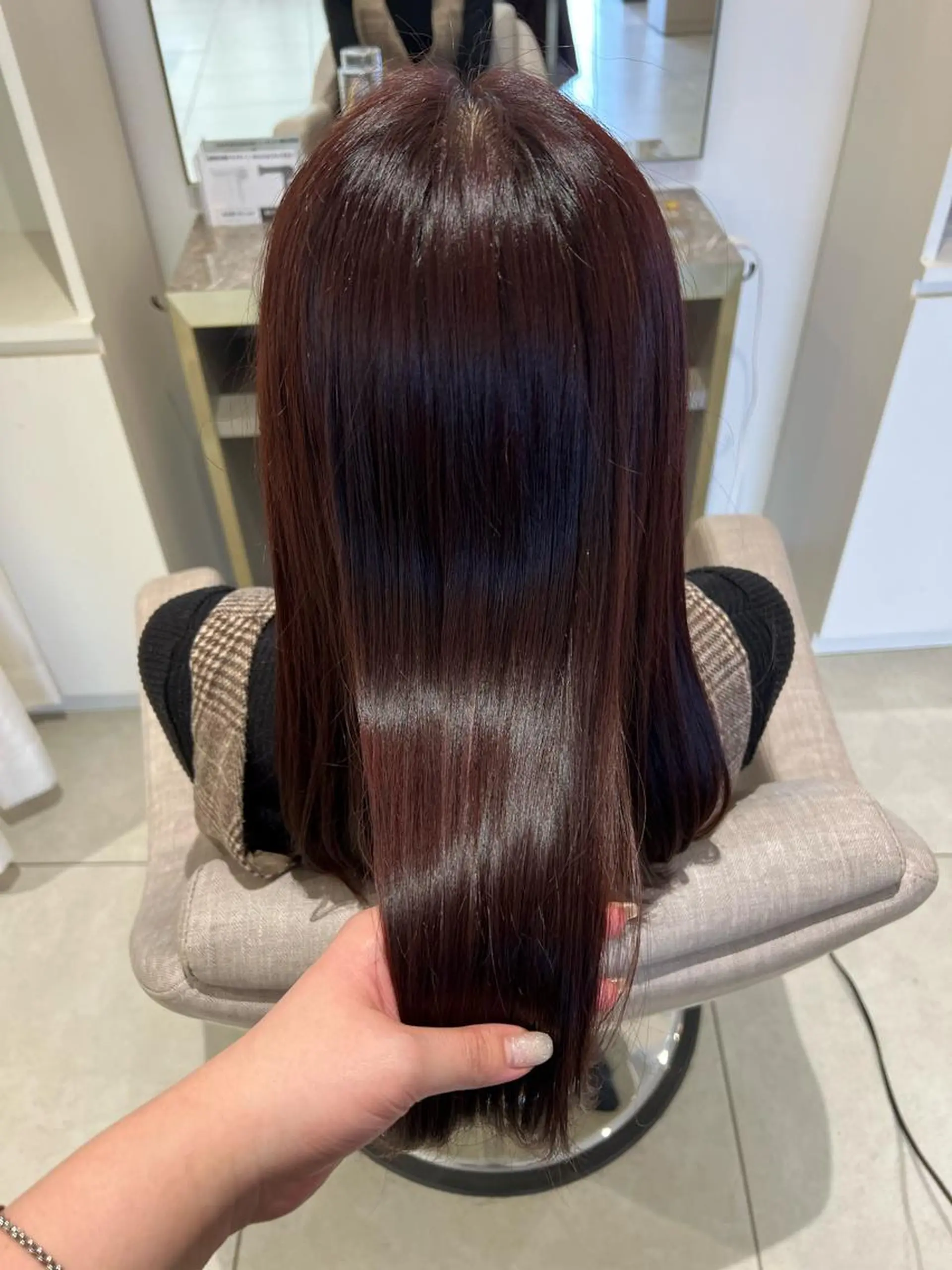 ロング トリートメント 中嶋 彩乃のヘアスタイル