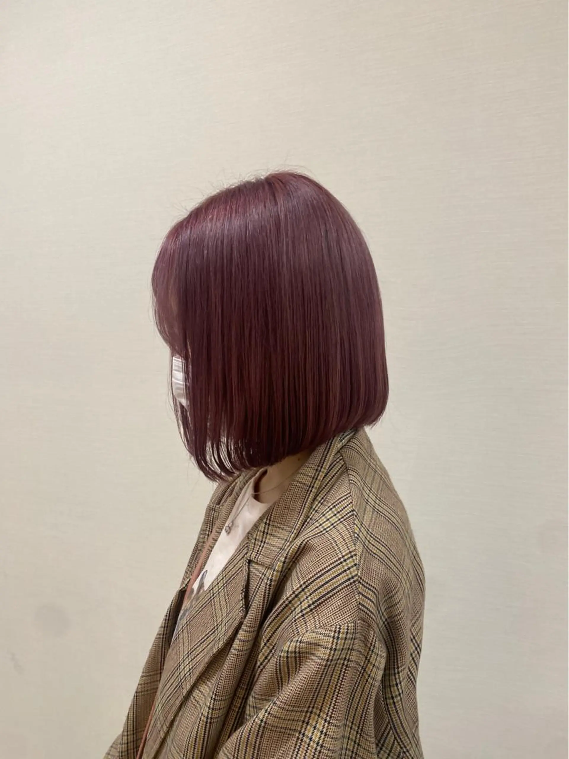 ショート カラー ワンレンボブ ショートボブ ブリーチ ハイトーンカラー インナーカラー 🌿レイヤー/ブリー チ/🌿‬JINのヘアスタイル