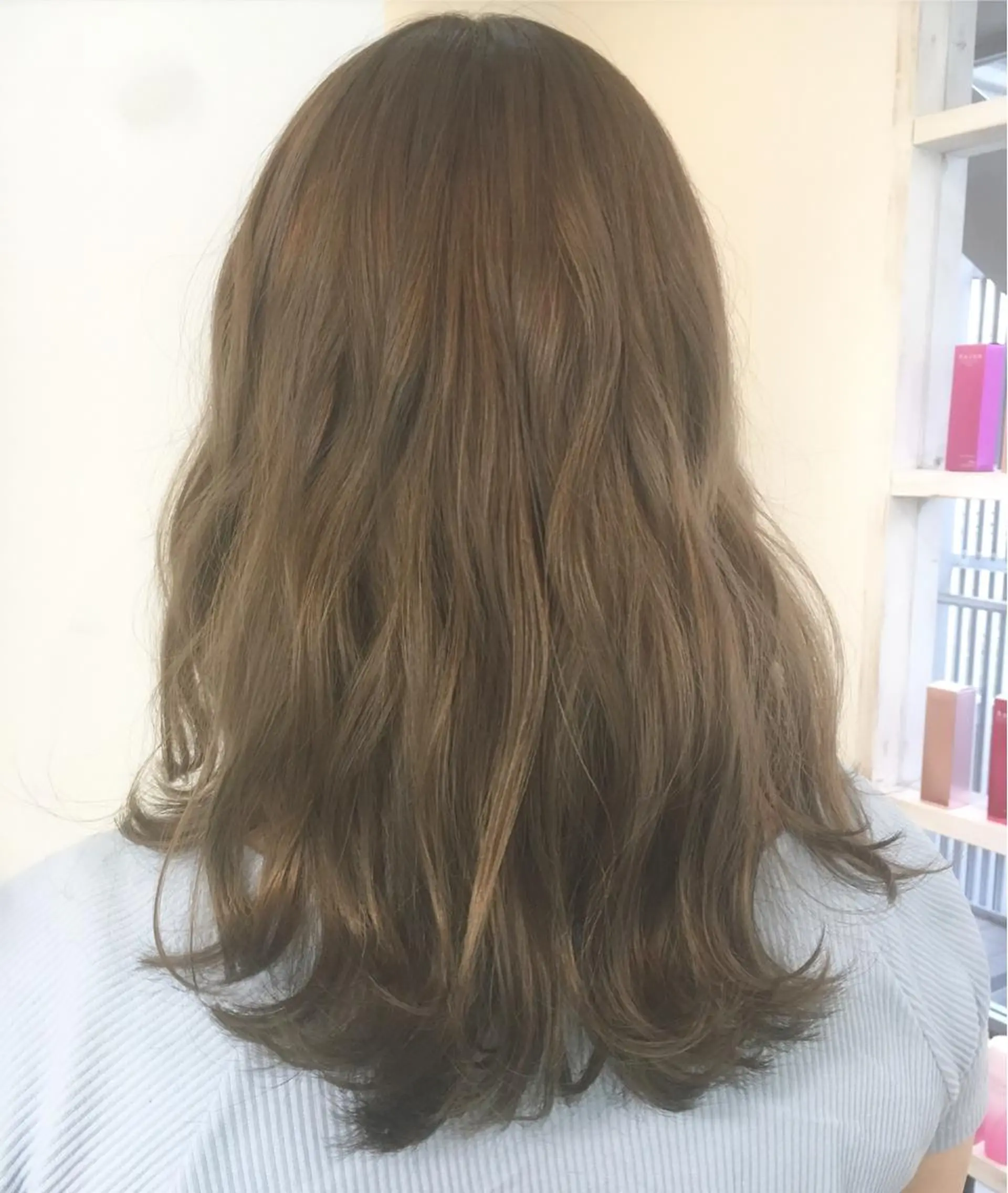 セミロング カラー 透明感カラー 榎園 由美のヘアスタイル