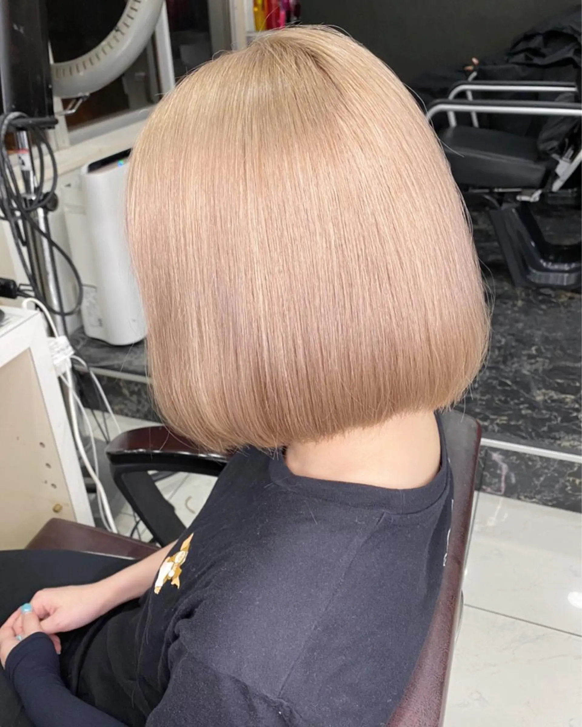 ショート カラー 有人/バレイヤージュ /シャドールーツのヘアスタイル