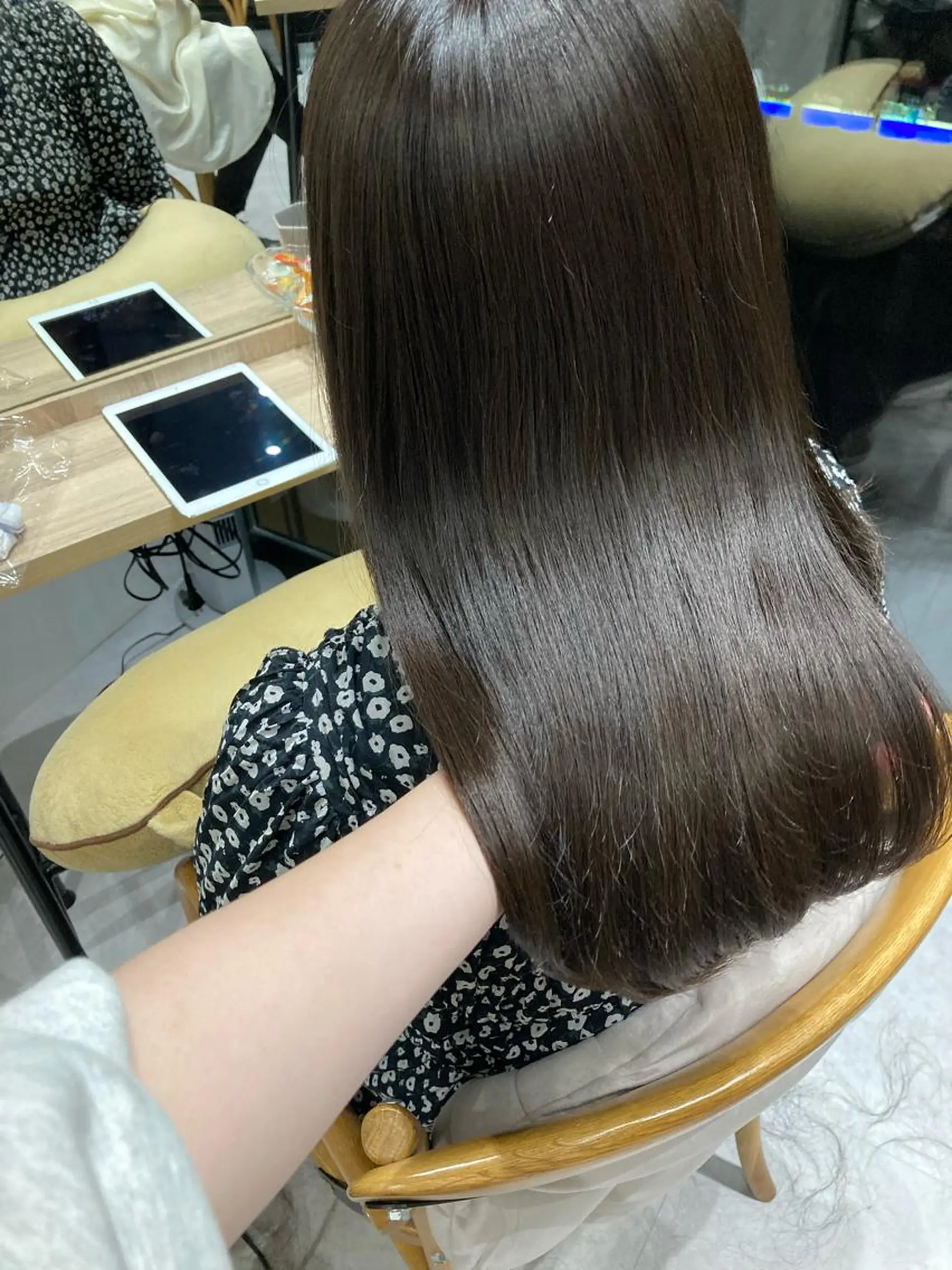 セミロング ✨色持ちの良い艶 カラー✨蟹江真世のヘアスタイル