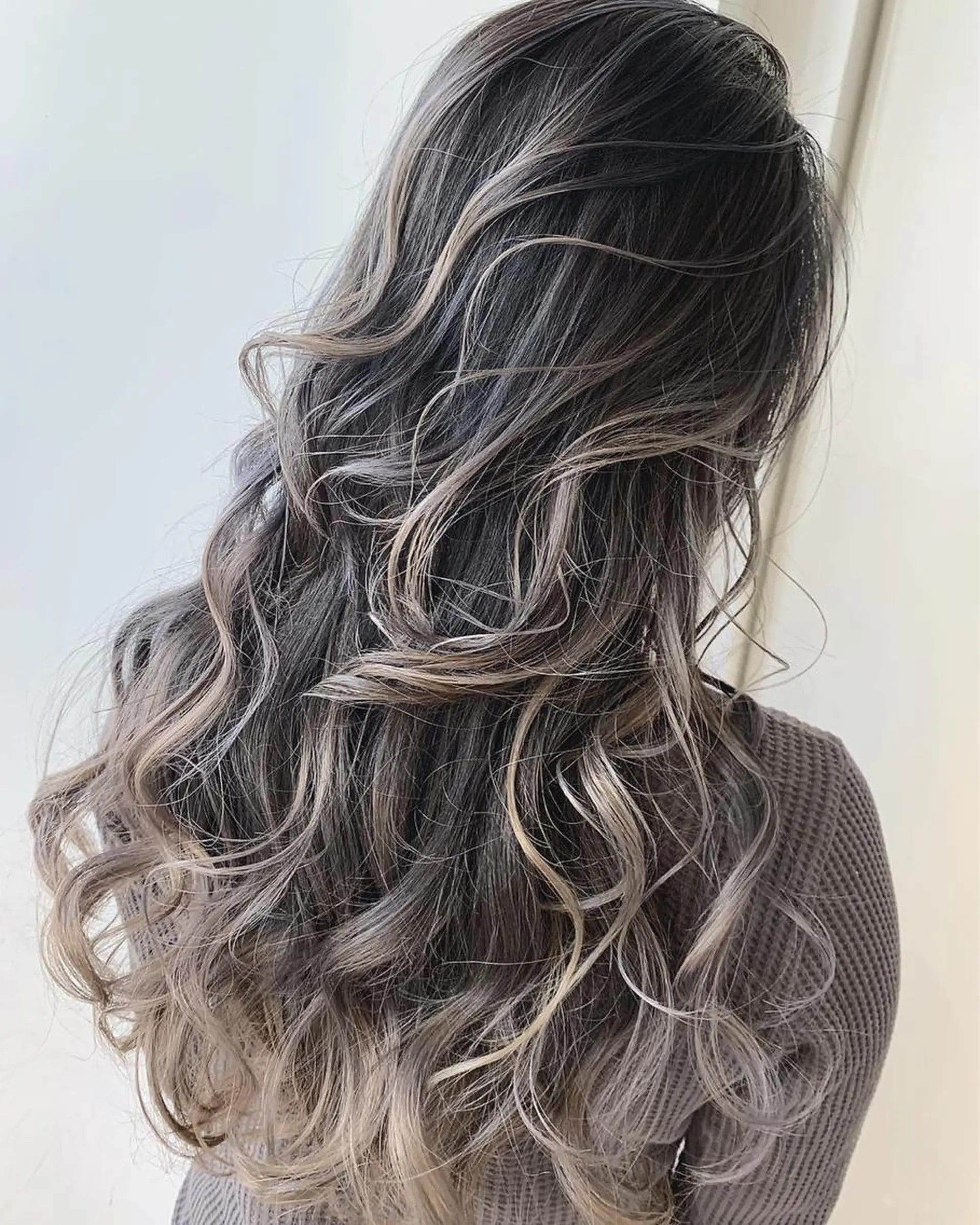 ロング カラー ヘアアレンジ 髪質改善land千葉所属・阿部 圭悟のヘアスタイル