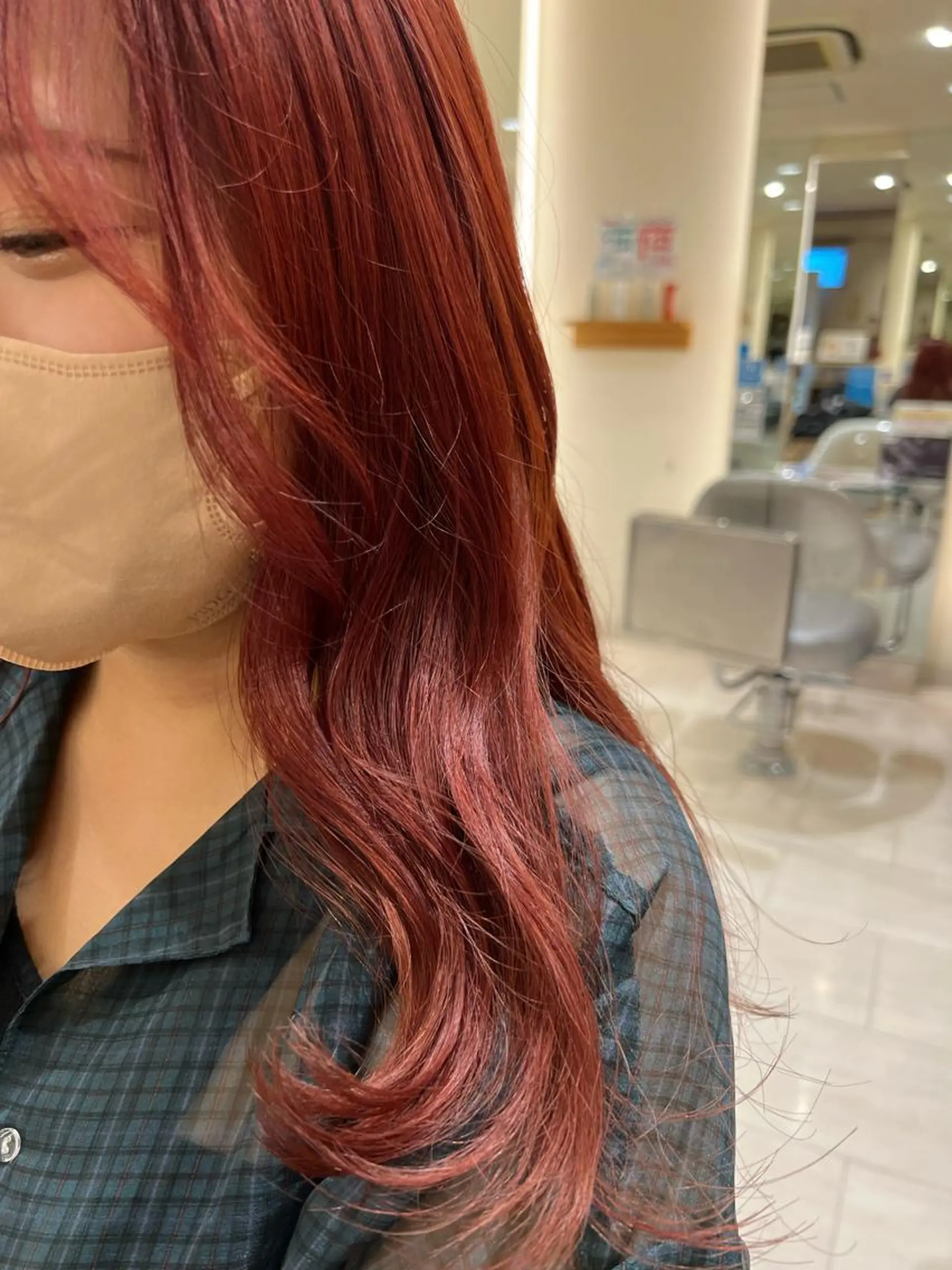 カラー ブリーチ 久永 菫のヘアスタイル