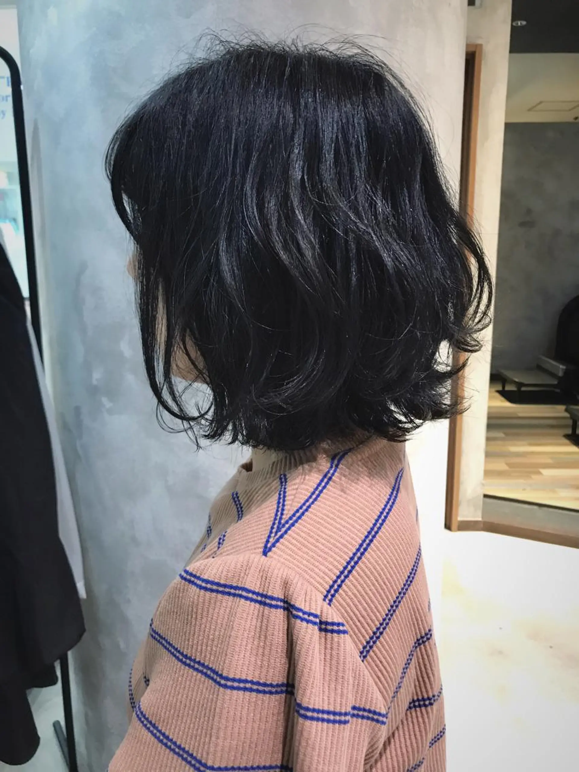 ミディアム カラー ブルーカラー ダークグレー 松村 崇弘のヘアスタイル