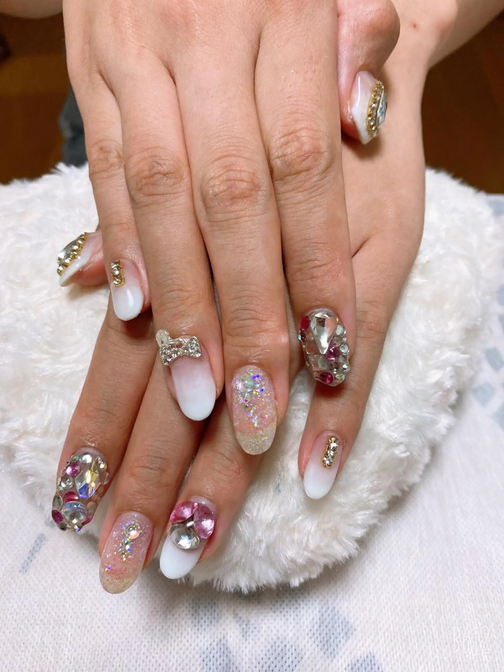 ネイル The Best Beauty受付担当のヘアスタイル