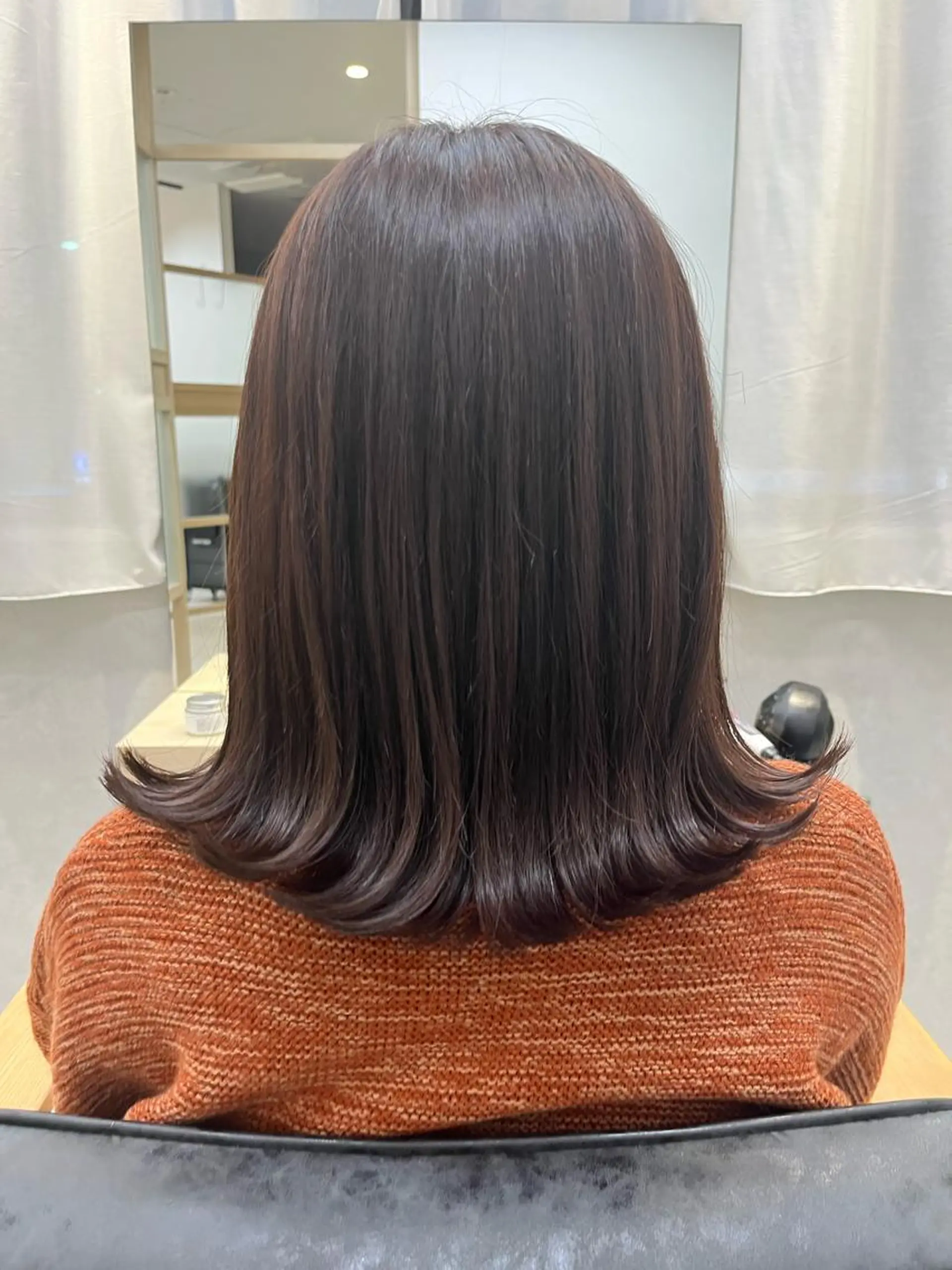 ミディアム カラー ボブ 外ハネヘア カット ヘアカラー トリートメント 天野 涼のヘアスタイル