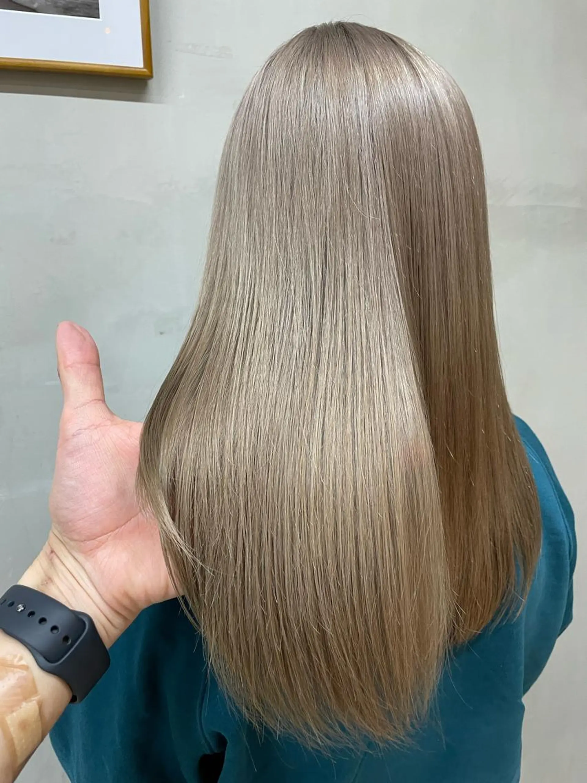 ロング カラー ベージュカラー ミルクティーベージュ mee.表参道所属・ボブ/ショート /パーマ/shinのヘアスタイル