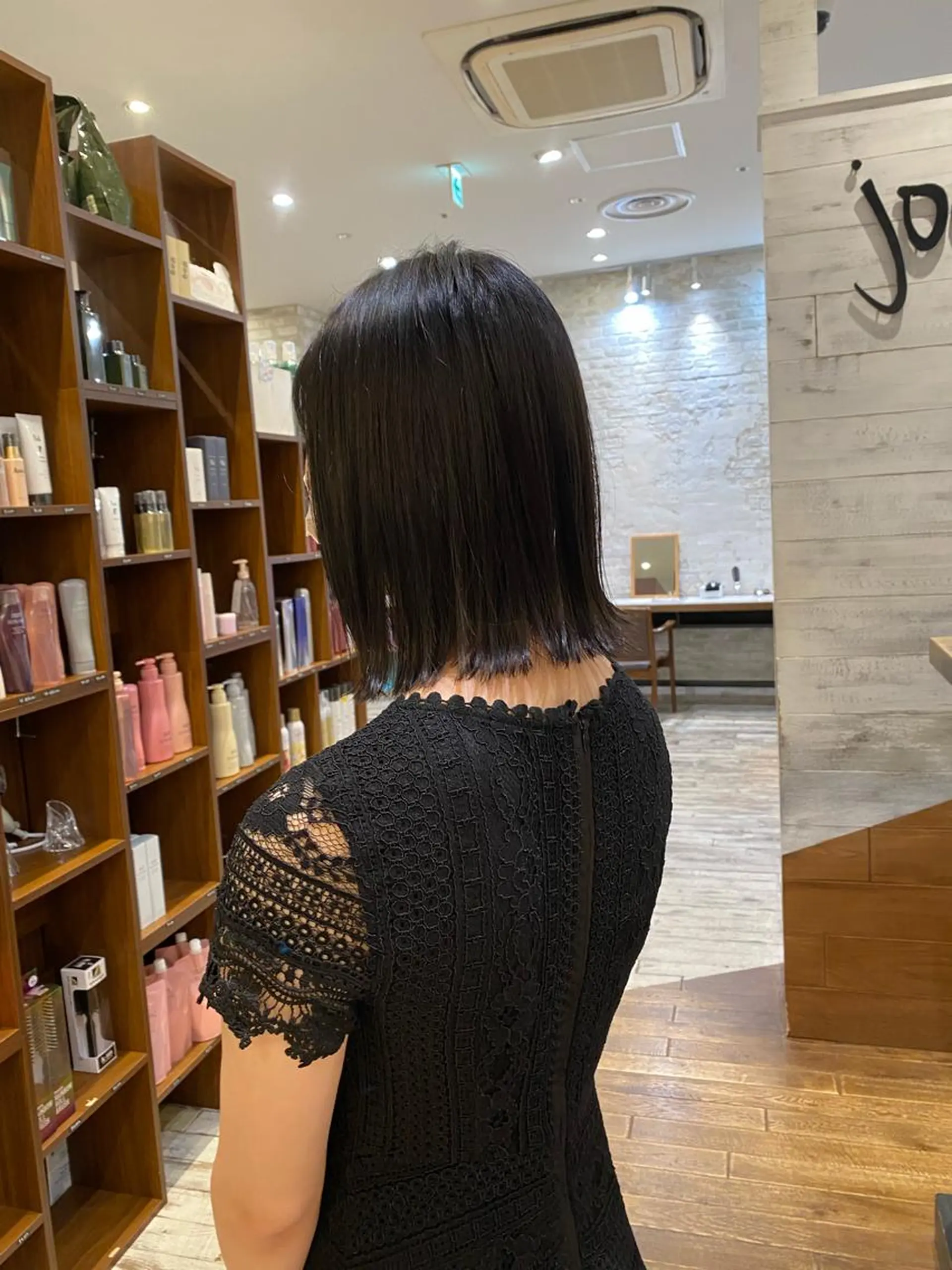 ミディアム 切りっぱなしボブ ボブ 栗原 瑞稀のヘアスタイル