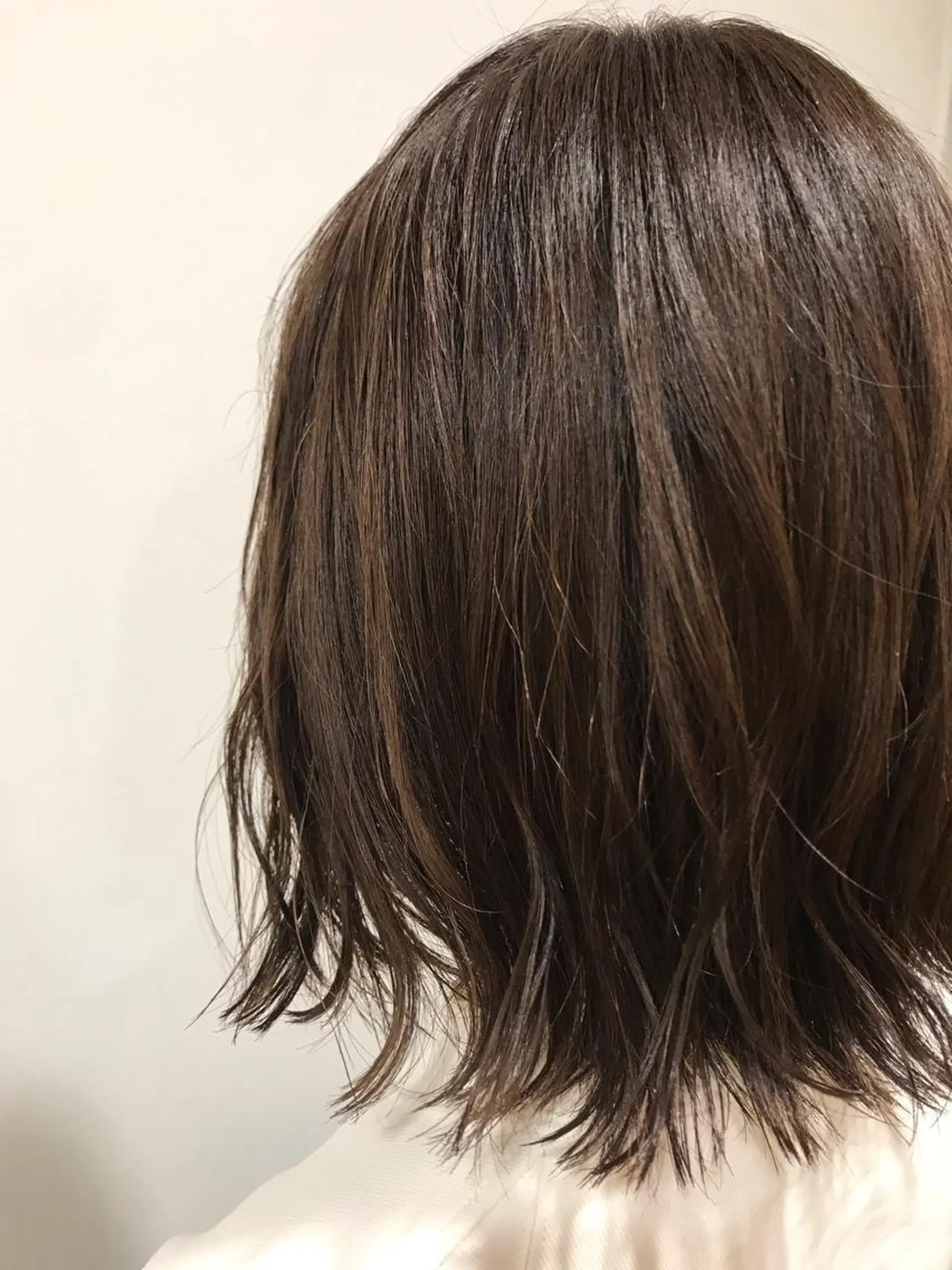 ミディアム 暖色カラー🍊 ボブ🌿顔周りcutのヘアスタイル