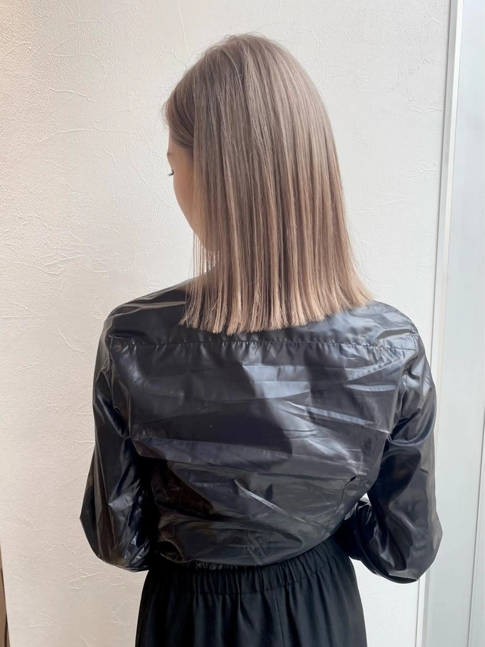 ミディアム カラー ベージュカラー ブリーチ ブロンド ブロンドベージュ ハイトーンカラー ヘアカラー Piaコータロー ハイトーン&‪ボブのヘアスタイル