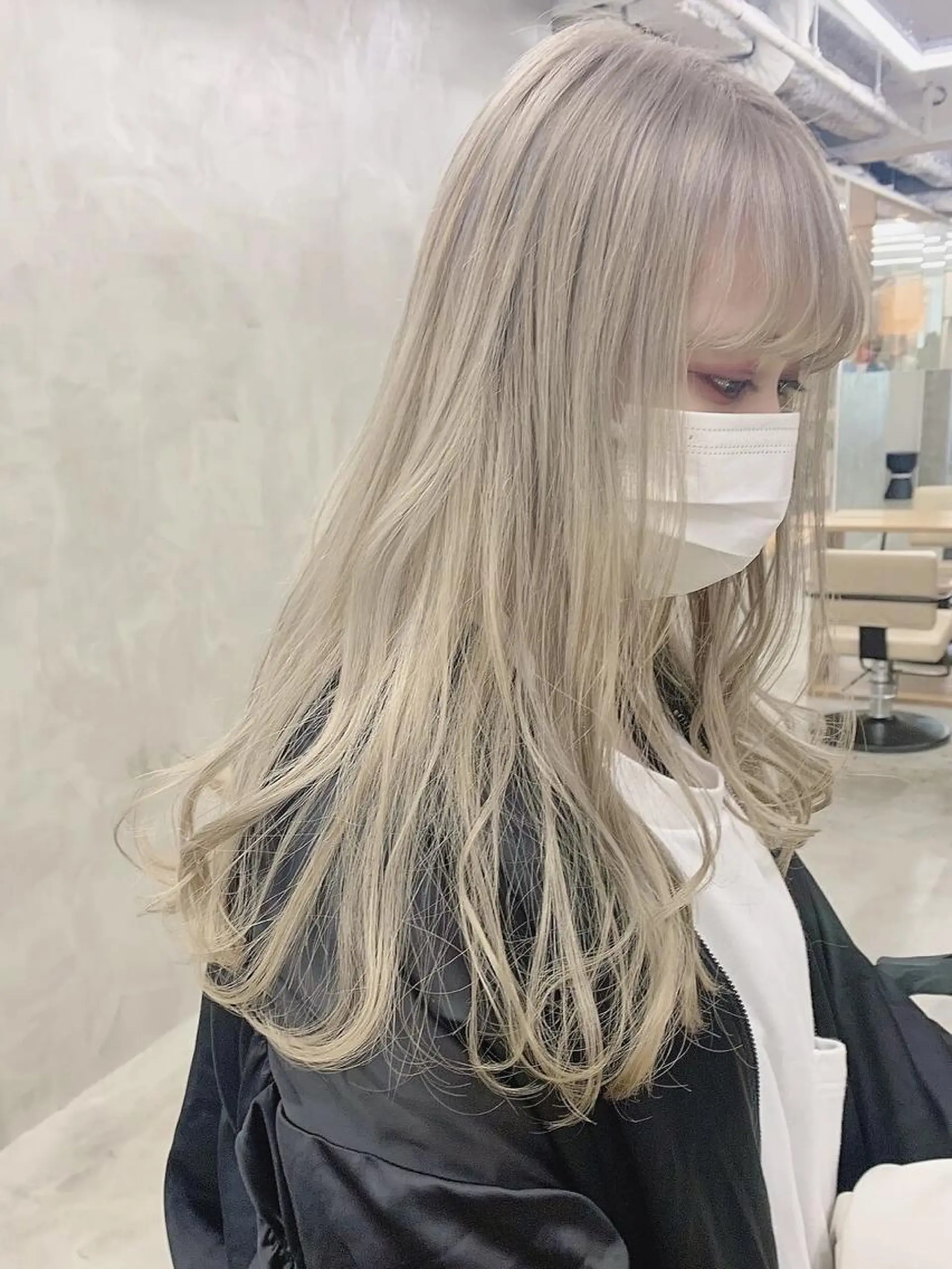 ロング カラー パーマ ヘアアレンジ メンズ メンズバレイヤージュ メンズブリーチ センターパート フェードカット メンズハイライト ハイトーン/レイヤー 🌸さくらのヘアスタイル