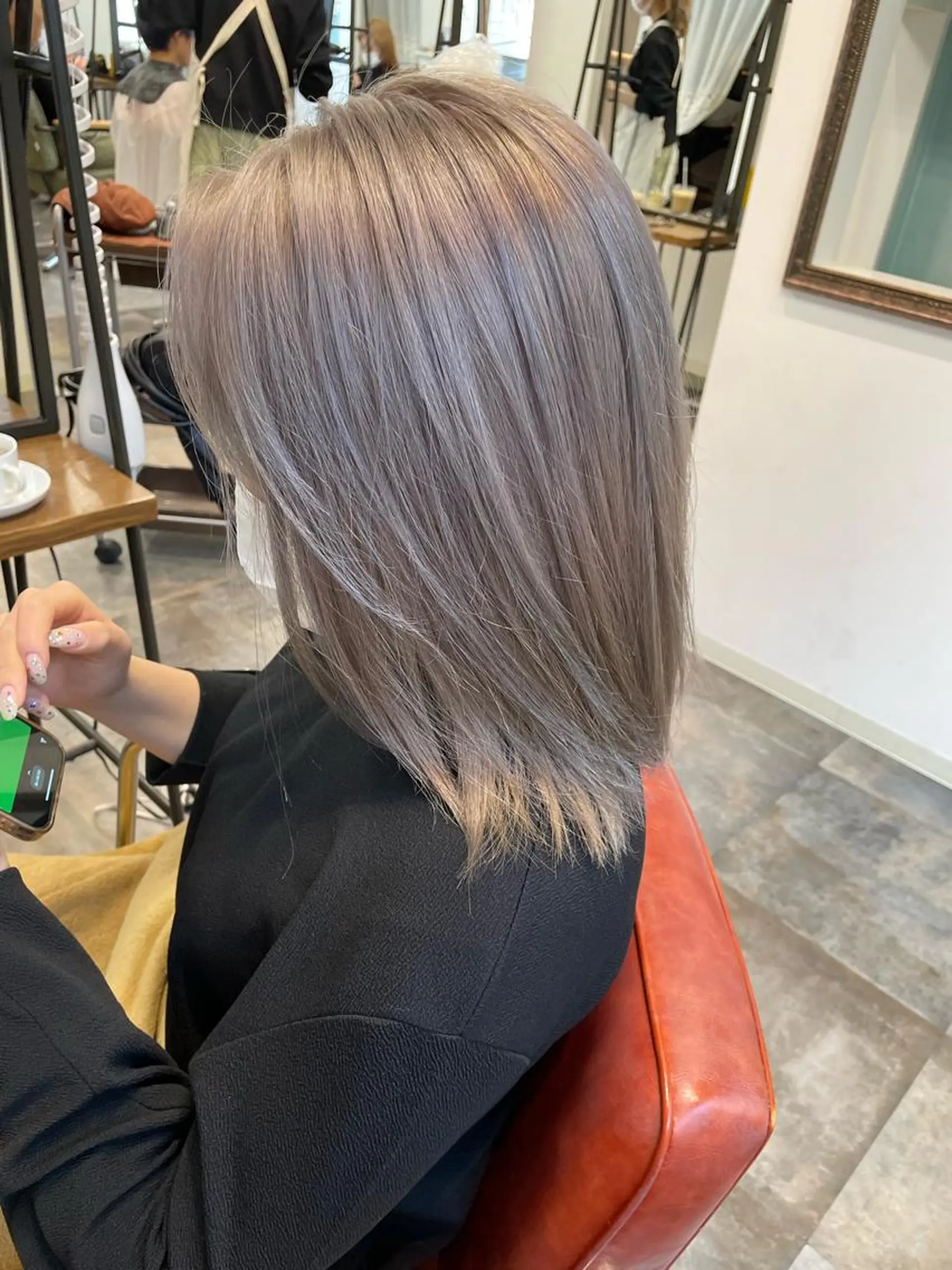 セミロング カラー ~tie.hair salon所属・Ryoka🌼倉敷/ ハイトーン/レイヤーのヘアスタイル