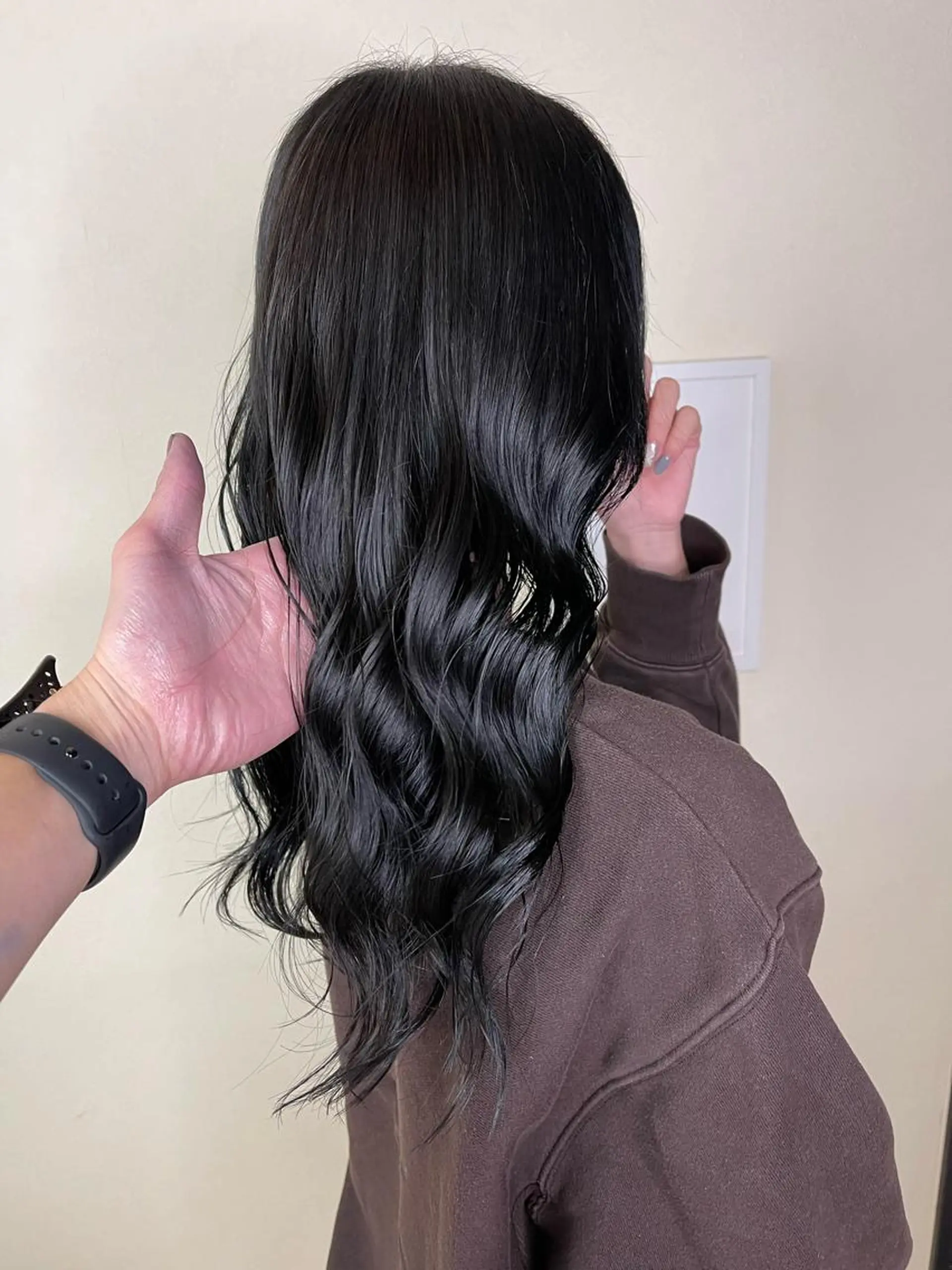 ロング カラー 黒髪 ブルーカラー ブルーブラック ハイライトカラー✨ グレージュ✨鎌倉光洋のヘアスタイル