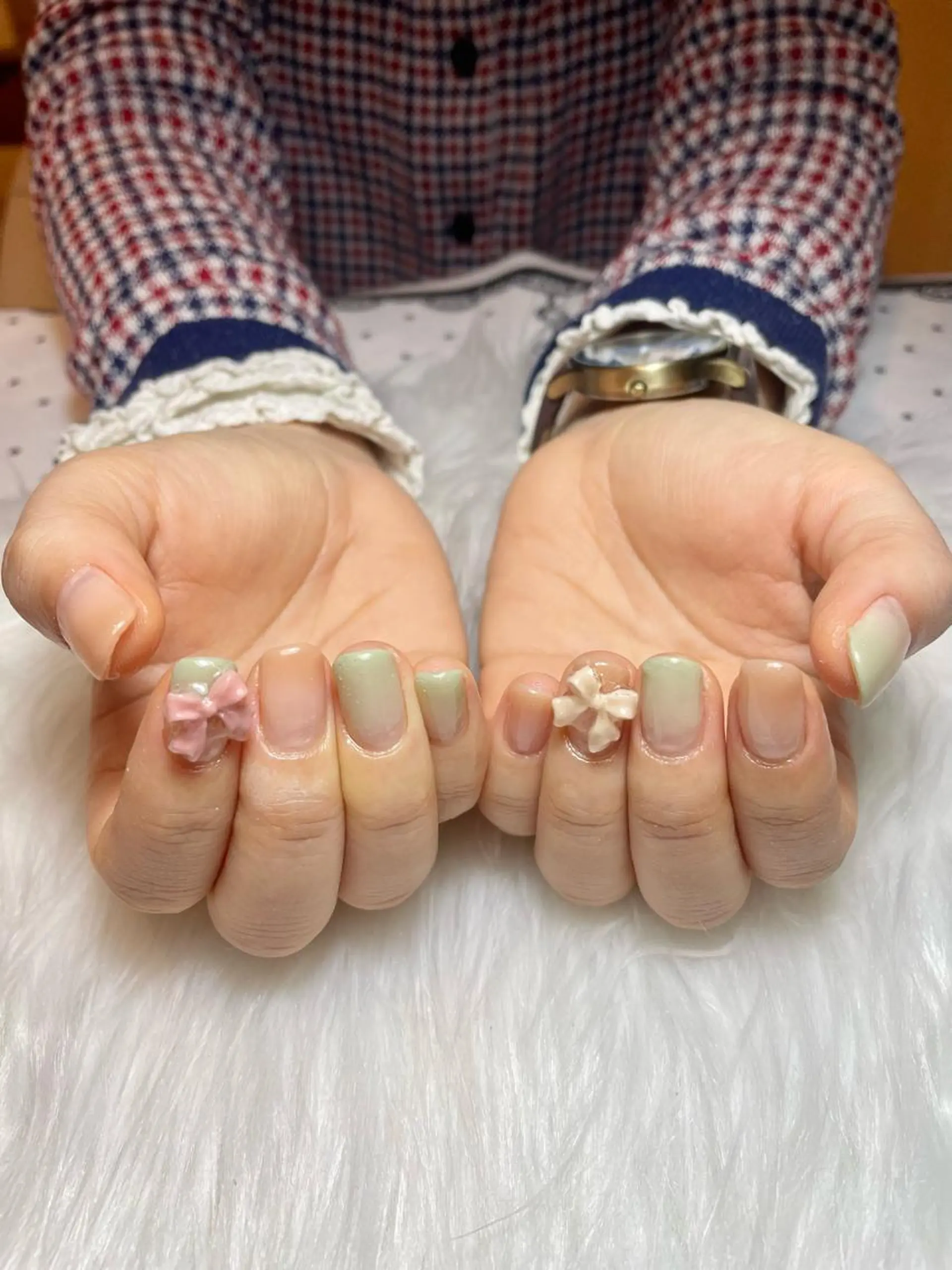 ネイル グラデーション 大袋駅東口徒歩2分 alivioのネイルデザイン