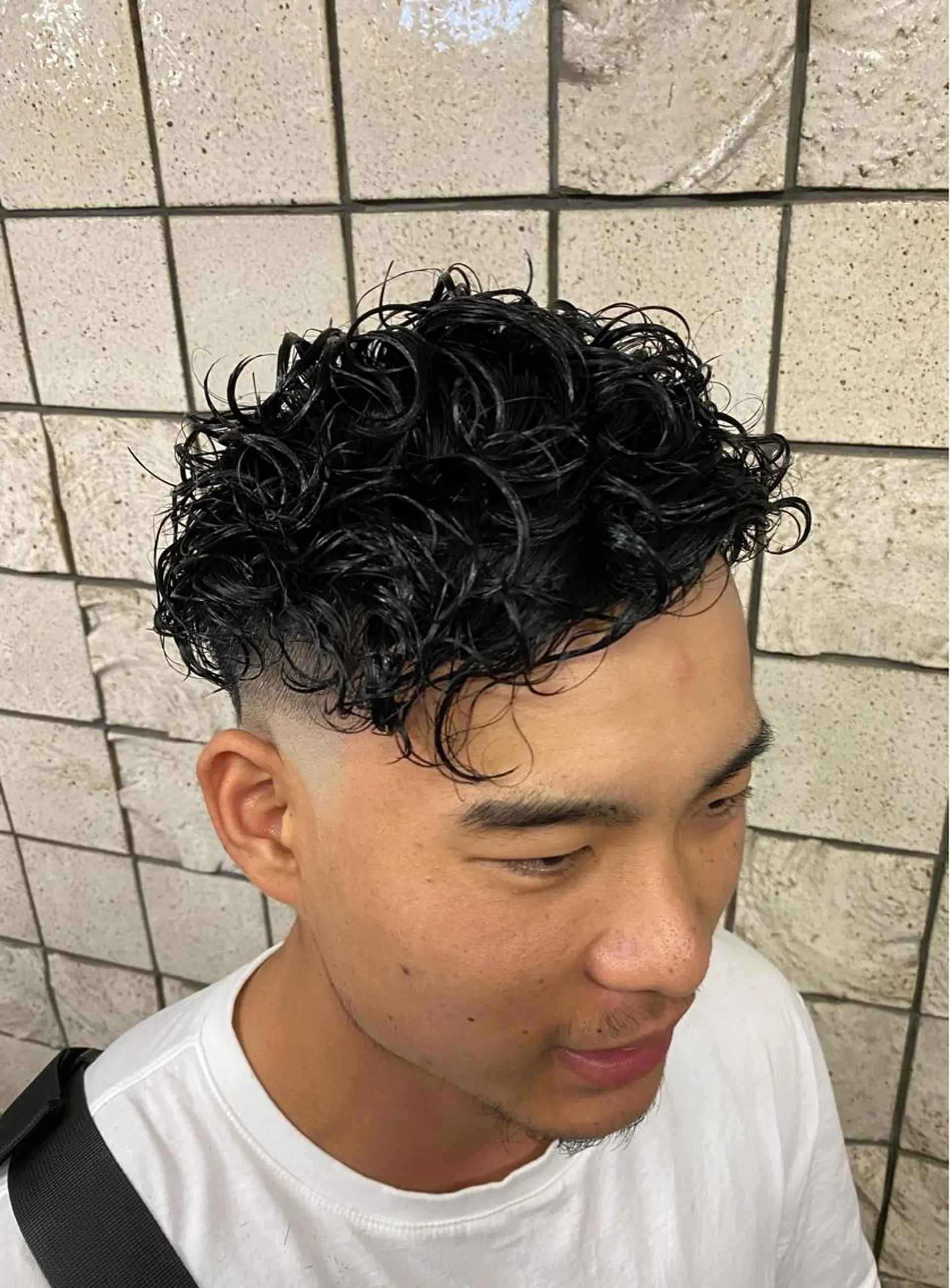 ショート 岡部 迅のヘアスタイル