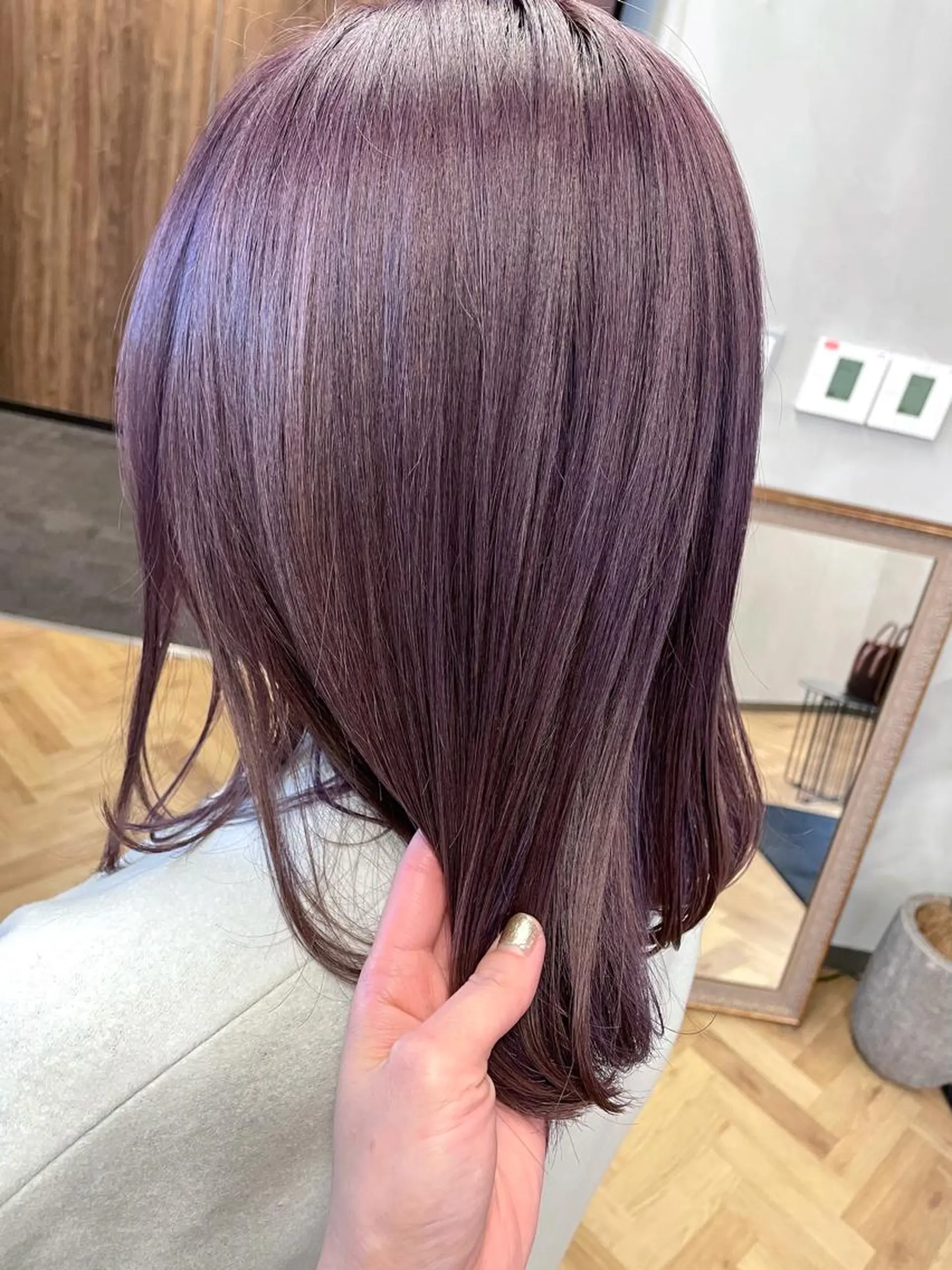 ミディアム カラー パーマ ヘアアレンジ メンズ キッズ ネイル マツエク・マツパ カット ヘアカラー トリートメント tatsumi/ボブ ウルフ/レイヤーのヘアスタイル