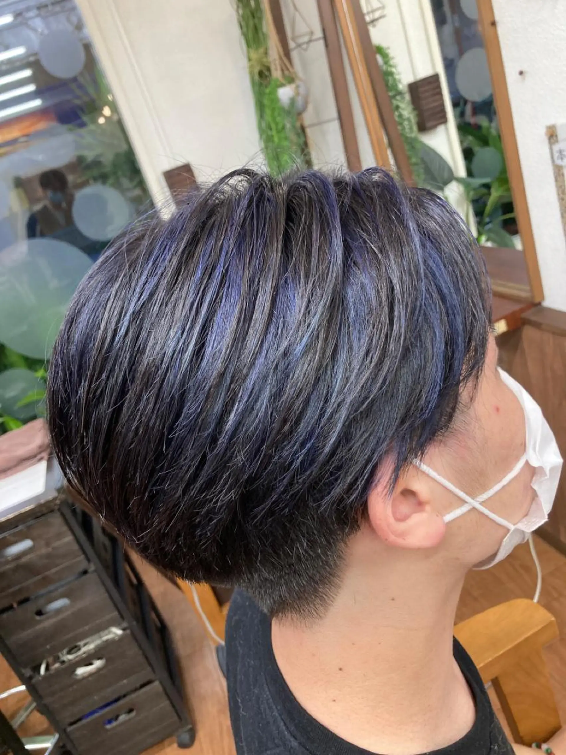 カラー メンズ メンズハイライト ブルーカラー ハイライトカラー ネイビーカラー カット ヘアカラー トリートメント 美容室 salon de craft所属・澤田 拓己のヘアスタイル