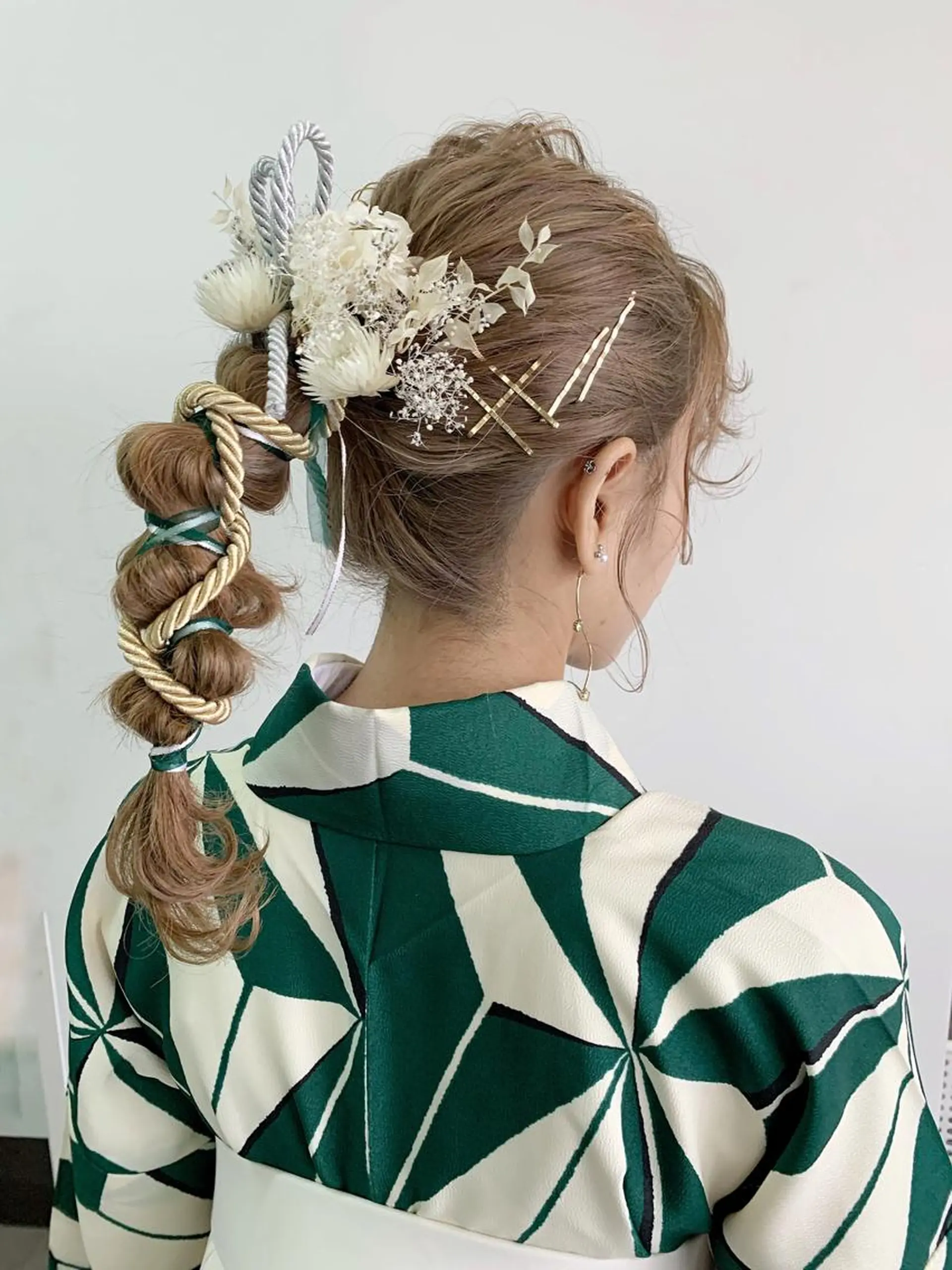 セミロング ヘアアレンジ 杉村 未来のヘアスタイル