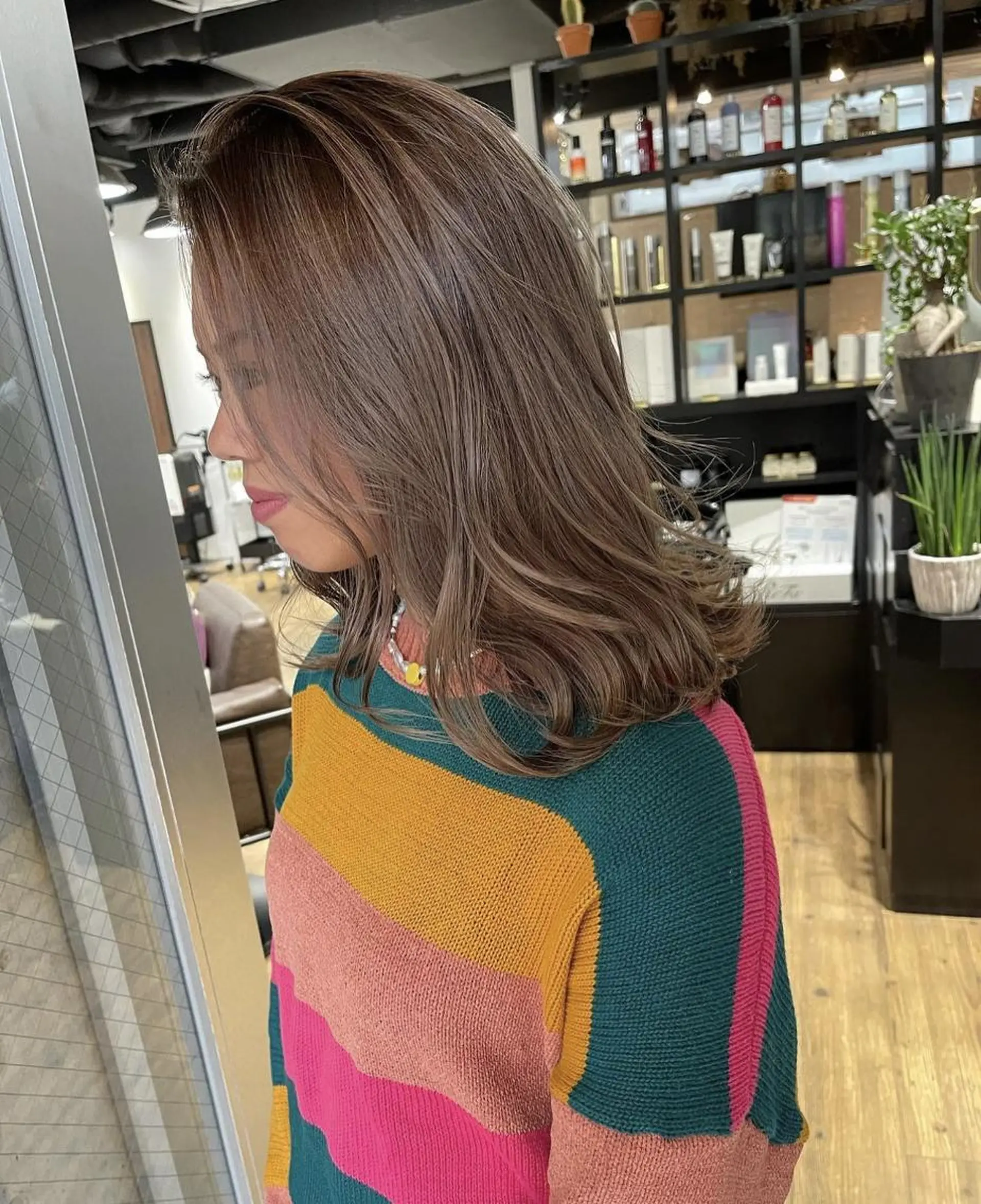 ミディアム カット ヘアカラー 山影✨バレイヤージュ ハイライト✨メンズ◎のヘアスタイル