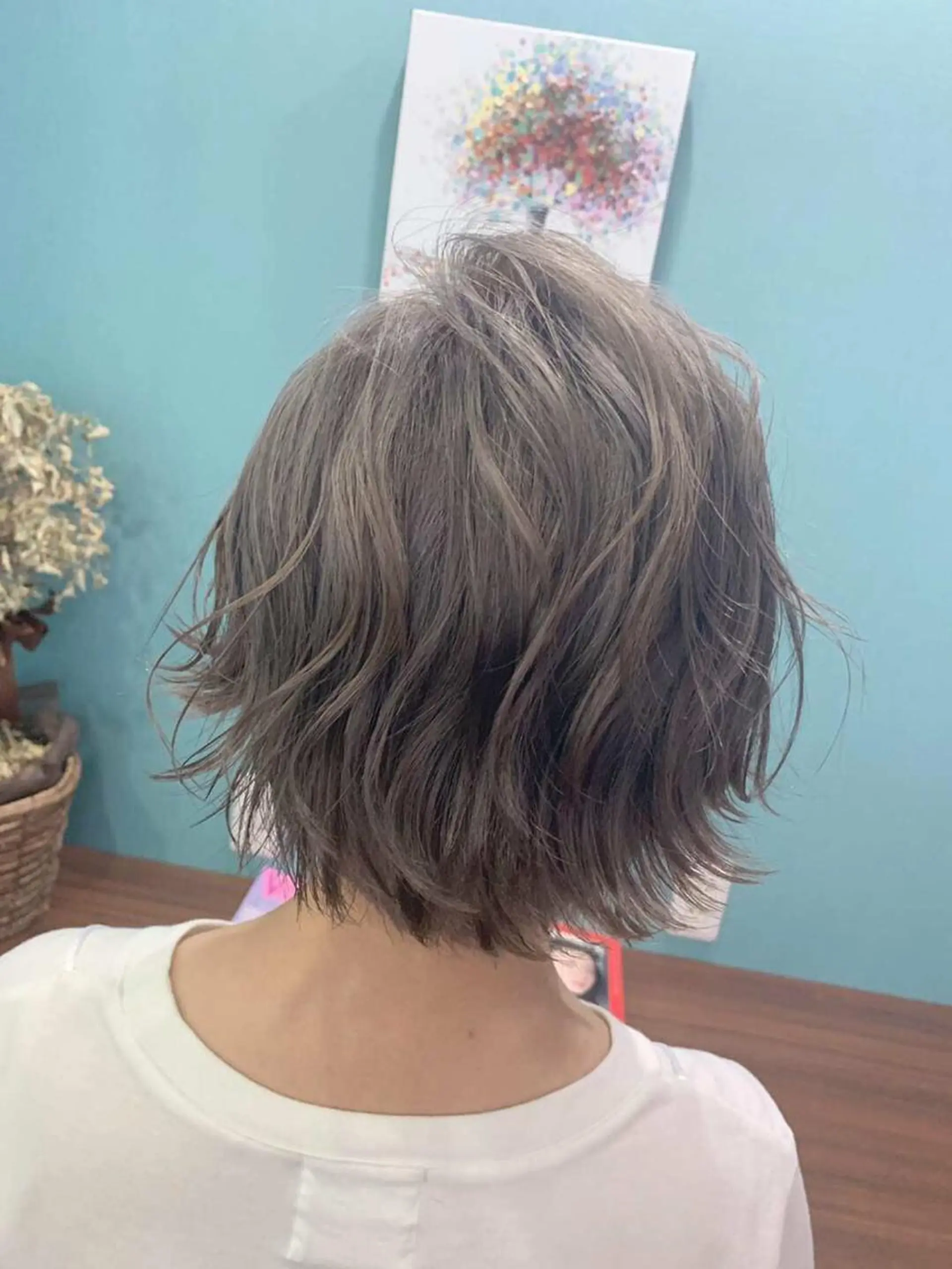 ショート カラー アッシュ シルバー シルバーアッシュ カット ヘアカラー Dote所属・薬師寺 優のヘアスタイル