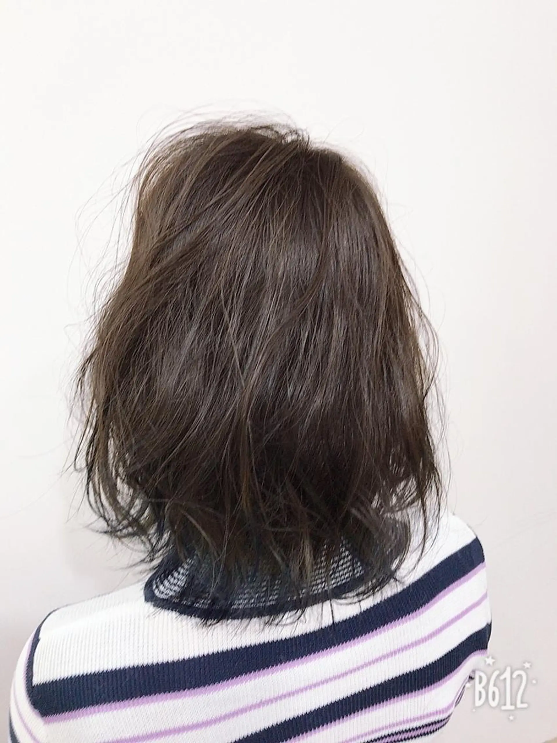 ミディアム カラー 黒髪 ブリーチ ブルーカラー ブルーブラック グラデーションカラー 相武台ショート特化 💐川崎希💐のヘアスタイル