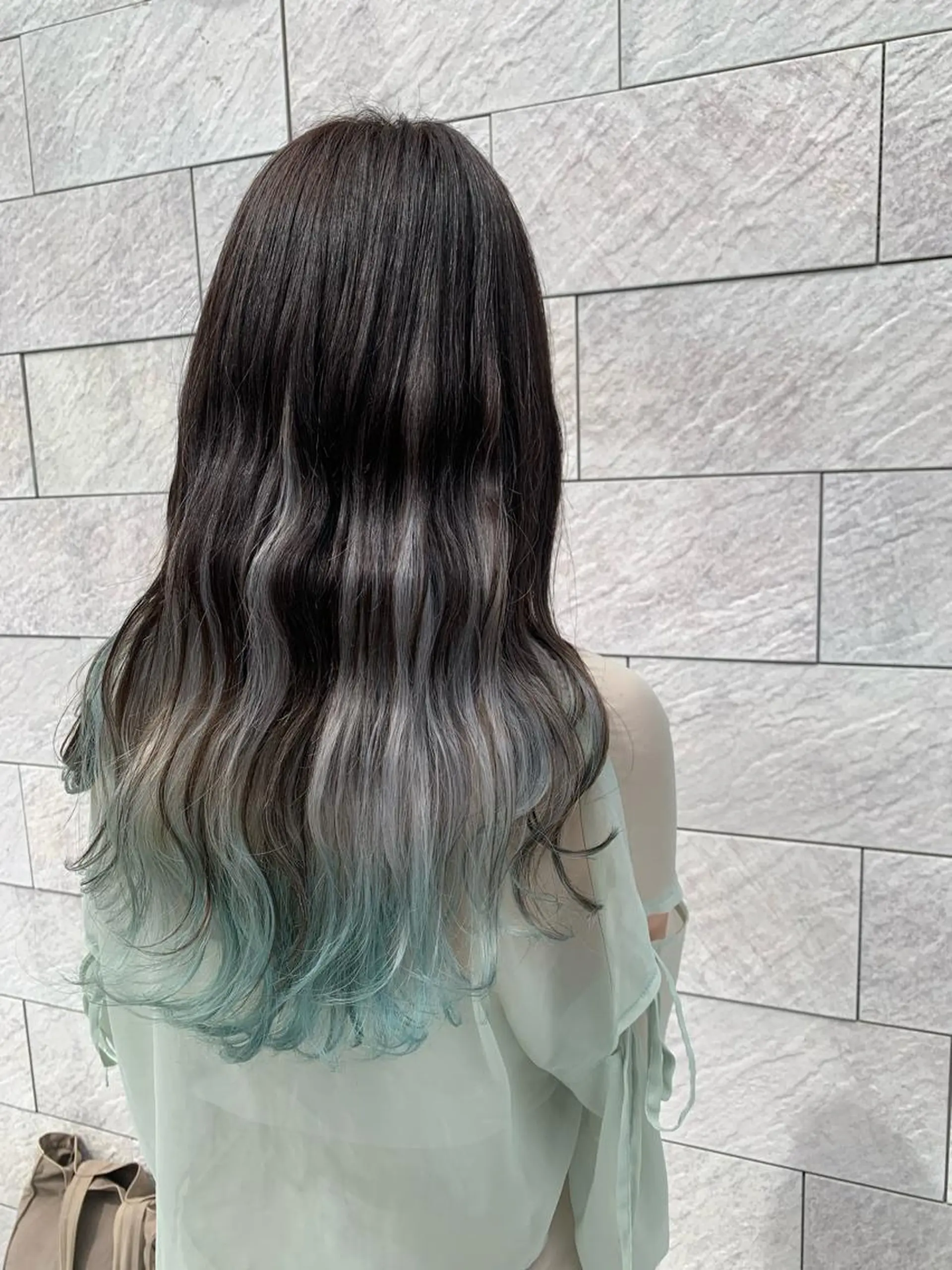 ロング カラー ブリーチ ブルーカラー カット ヘアカラー 🌸U-topia 🌸伊藤穂乃花🌸のヘアスタイル