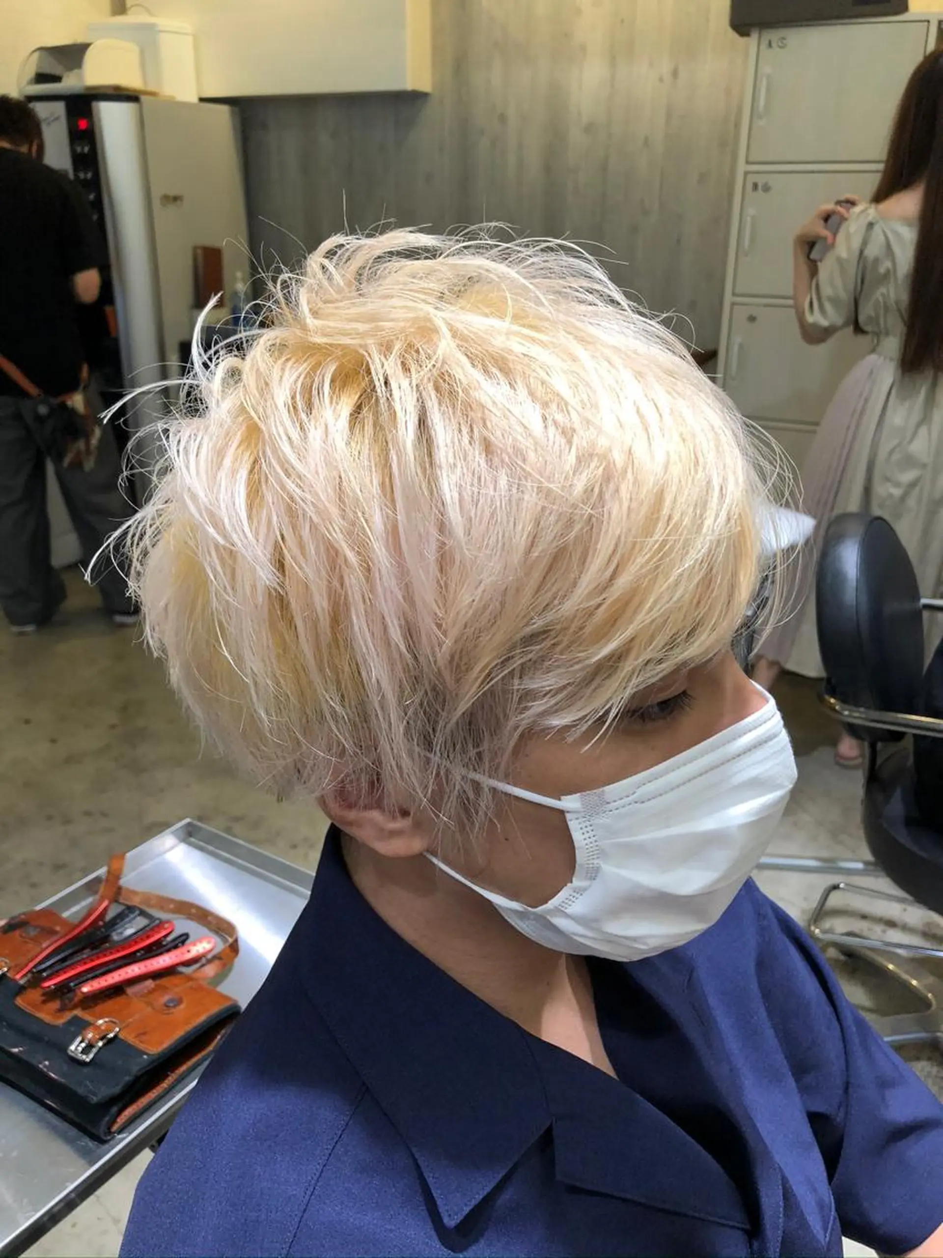 ショート カラー ベージュカラー ブリーチ ホワイトベージュ 舘野 太嘉宏のヘアスタイル