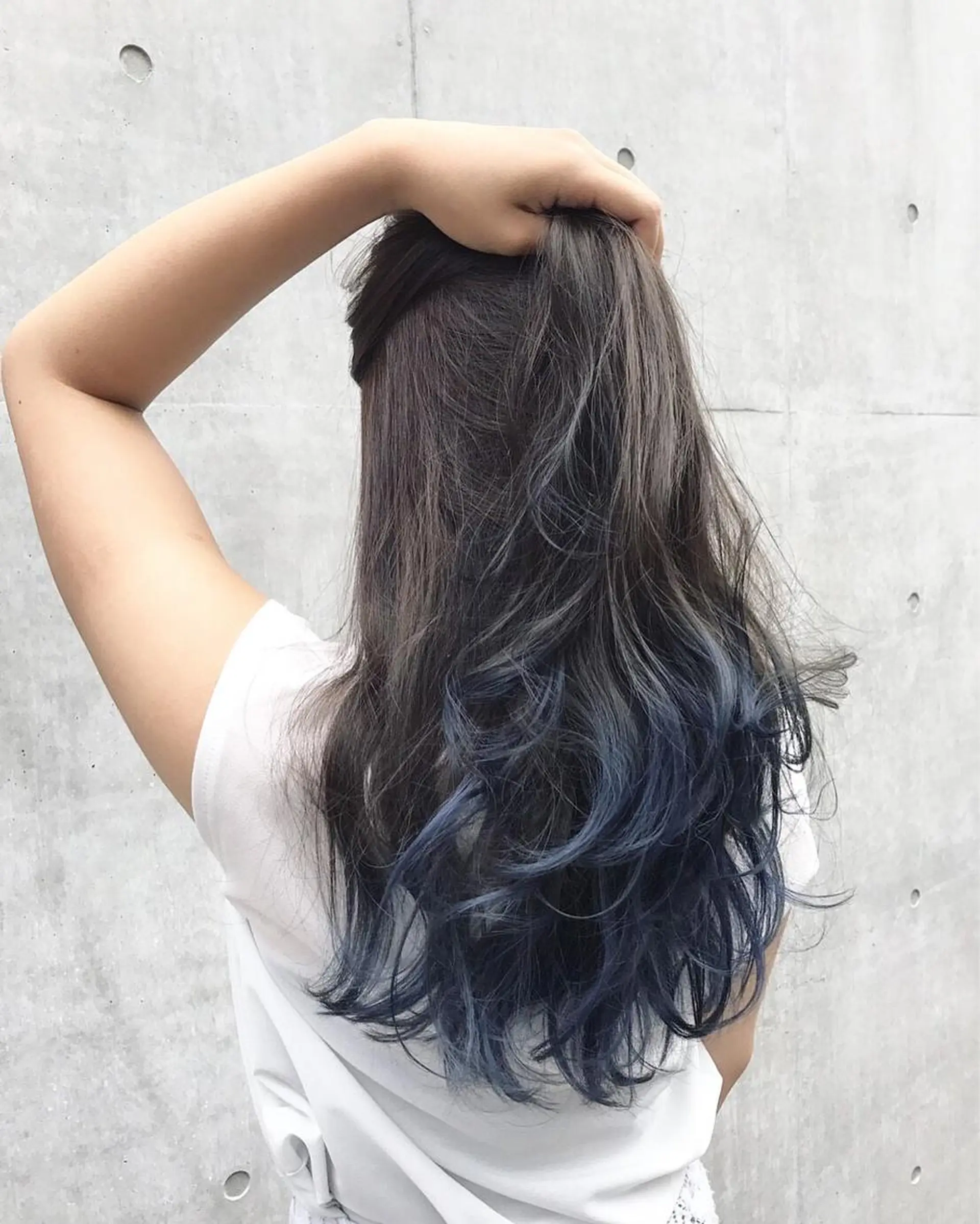 ロング カラー アッシュ ブルーカラー ブルーアッシュ グラデーションカラー ヘアカラー トリートメント ヘッドスパ 🌿海外Style・ KOHEIのヘアスタイル